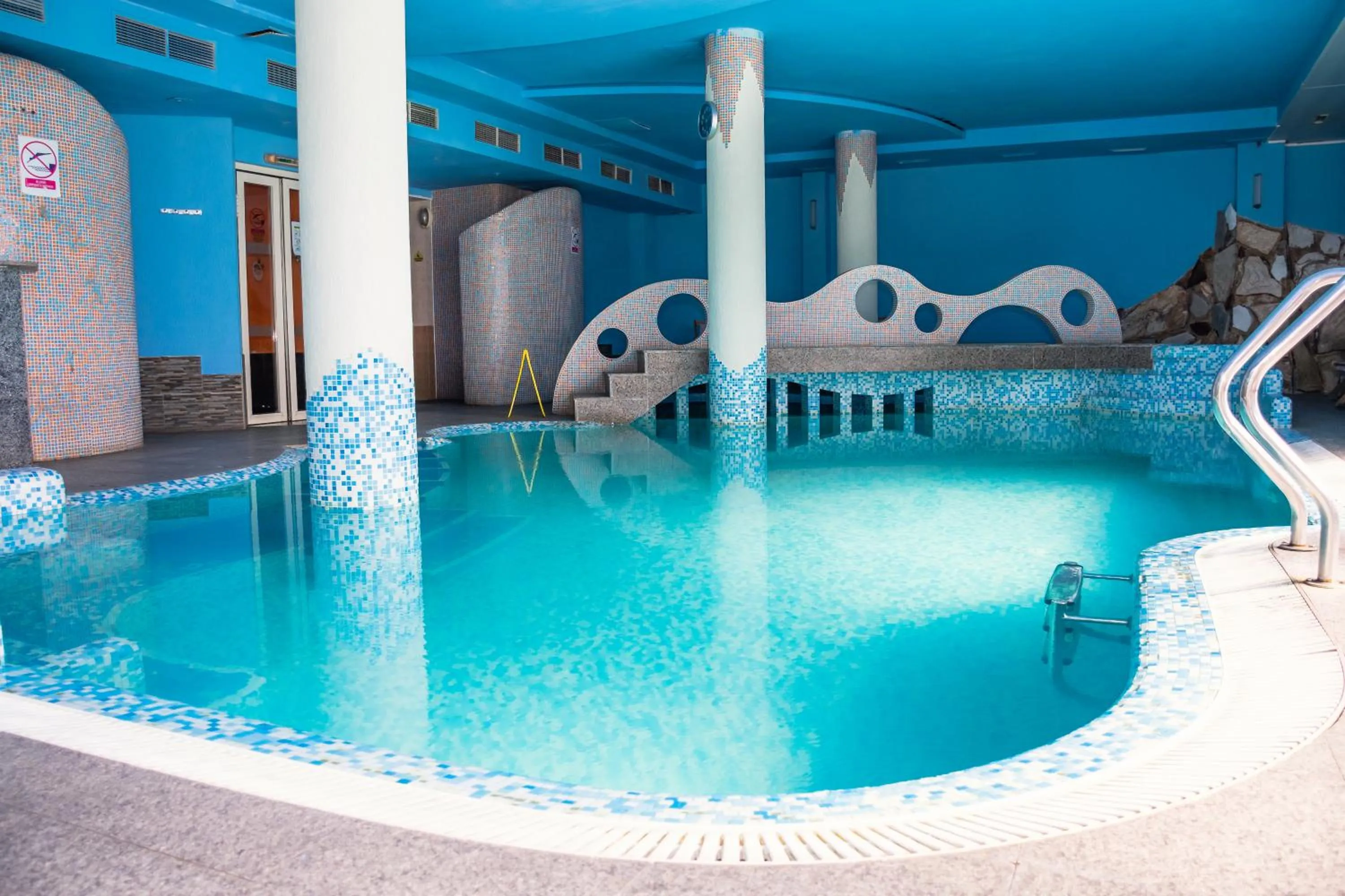 Swimming pool in Hotel Orphey