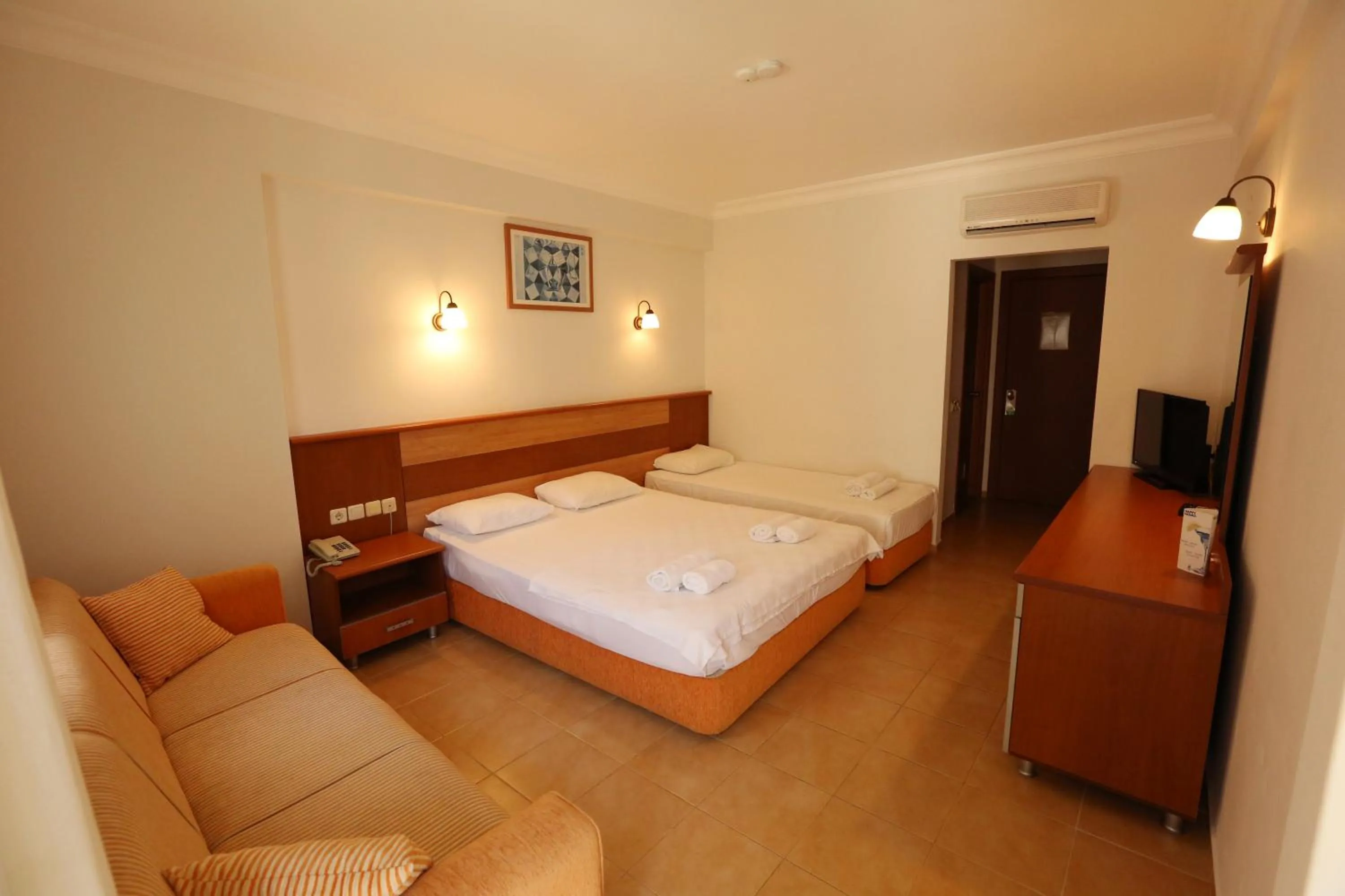 Photo of the whole room, Bed in Mavruka Hotel