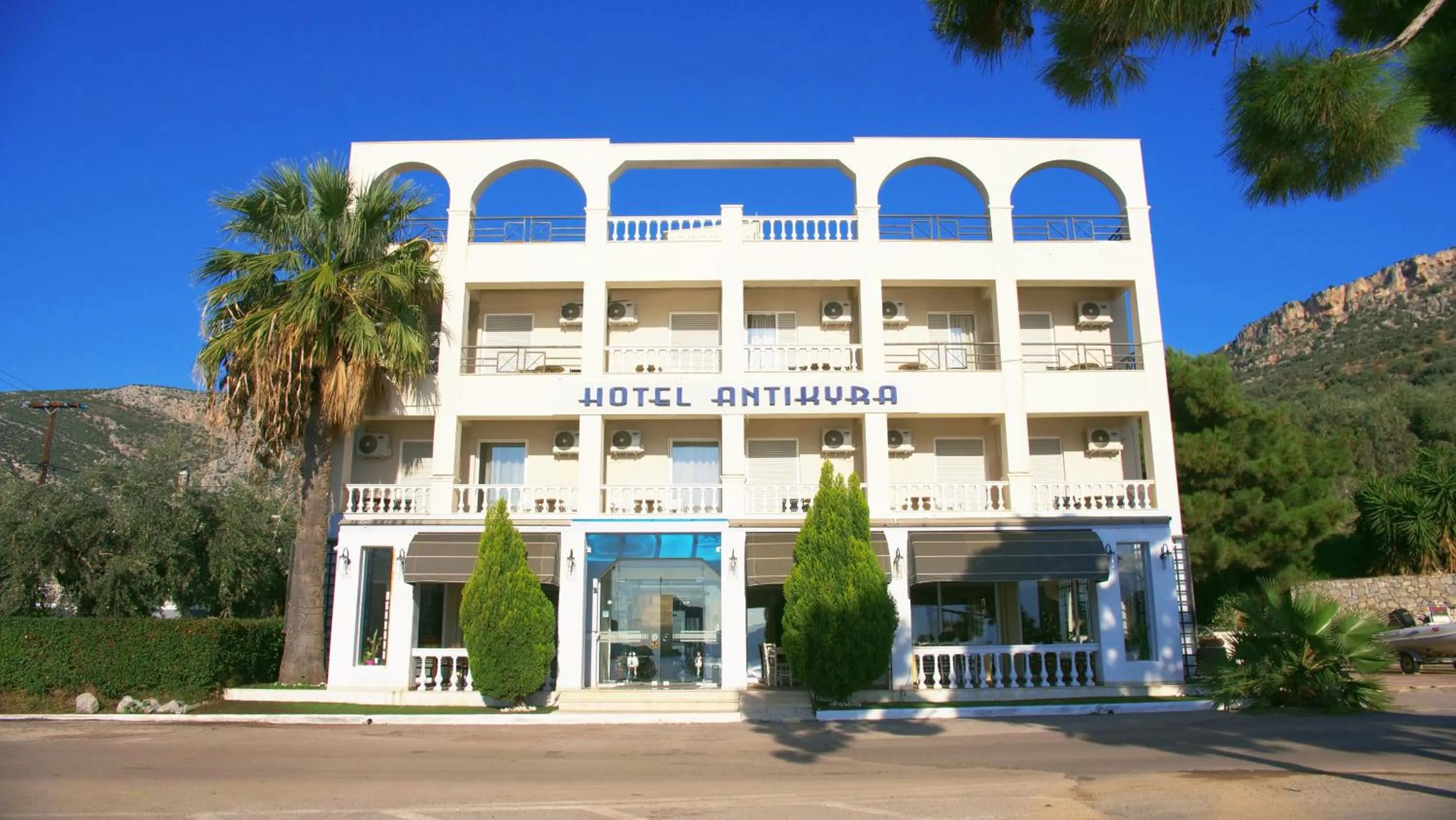 Property building in Antikyra Beach Hotel