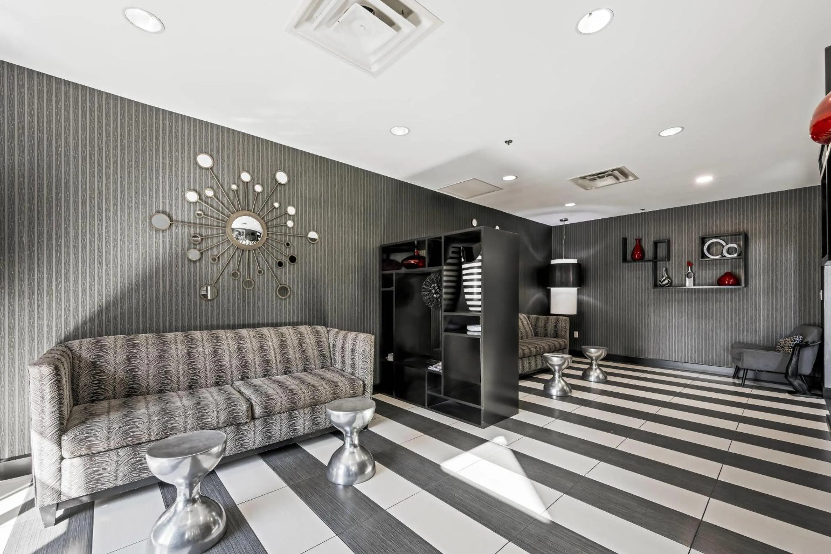 Lobby or reception in Comfort Suites Williamsburg Historic Area