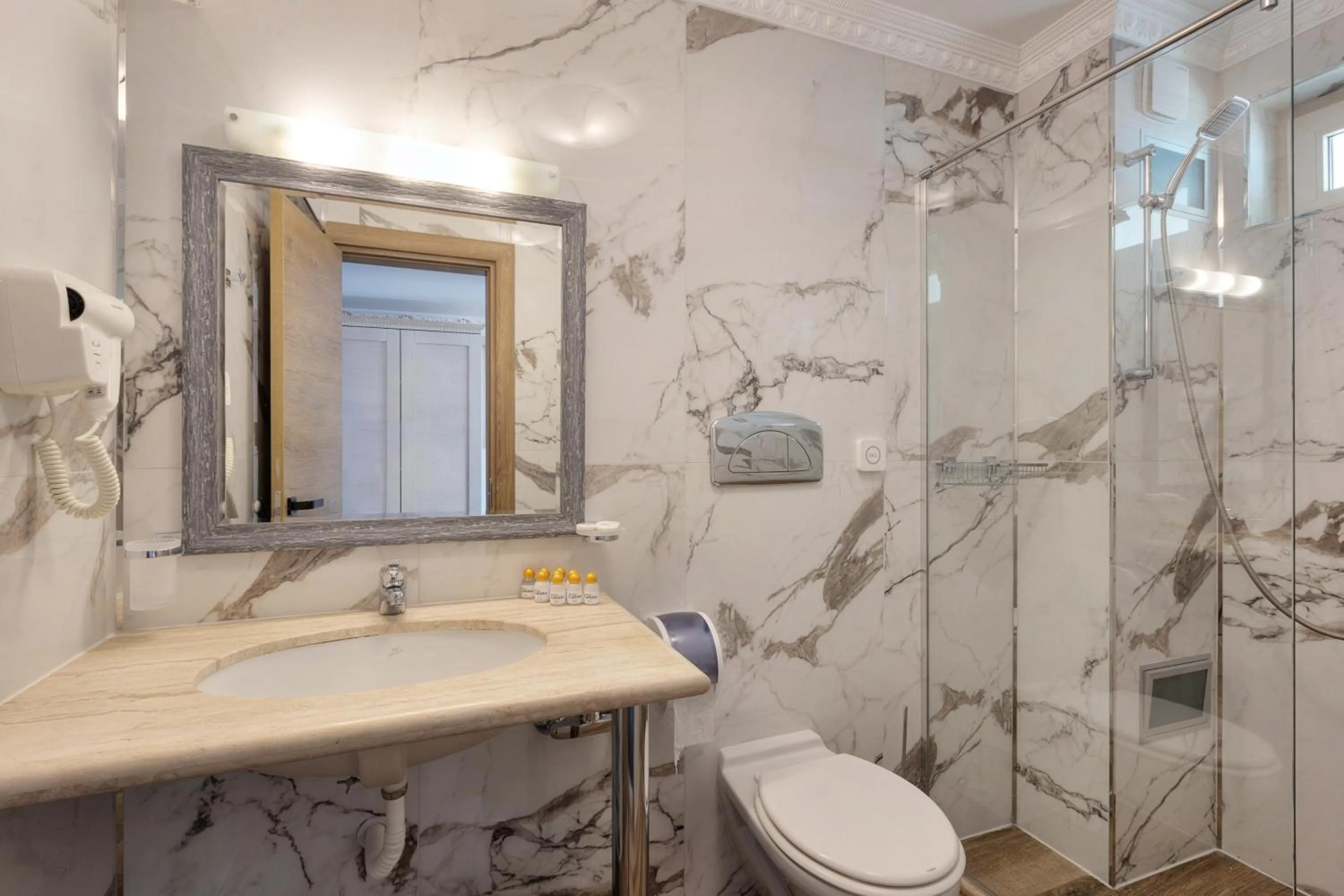 Bathroom in Royal Calisto Hotel