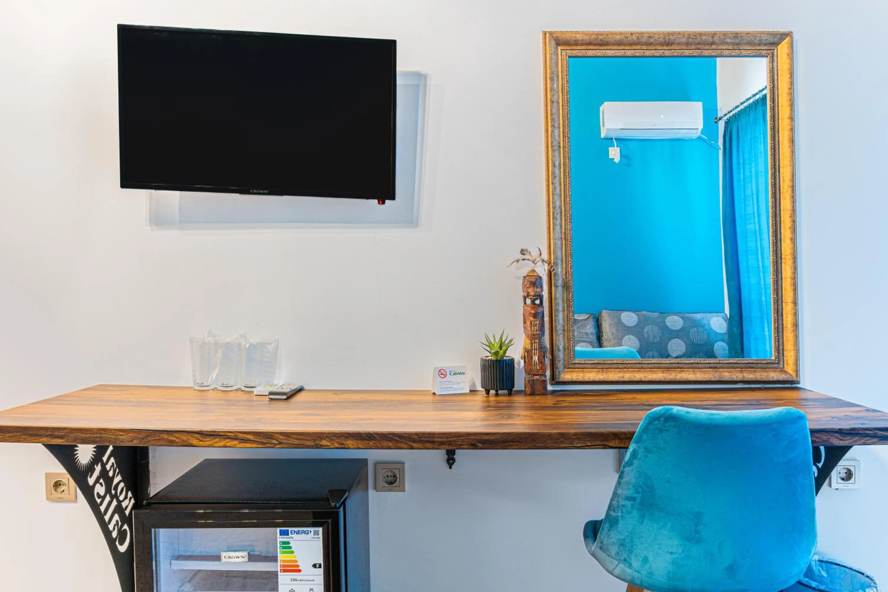 TV and multimedia in Royal Calisto Hotel