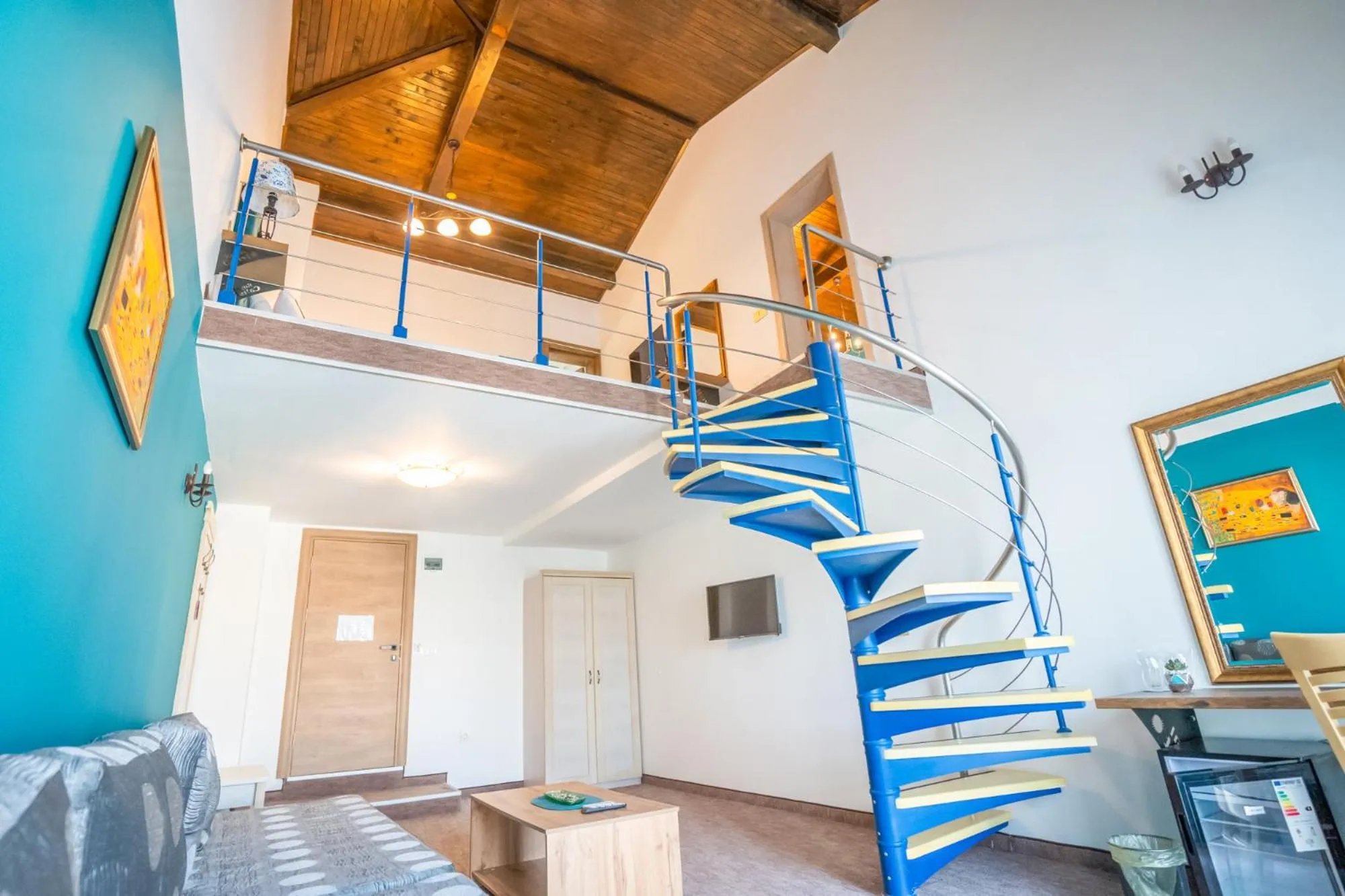 TV and multimedia in Royal Calisto Hotel