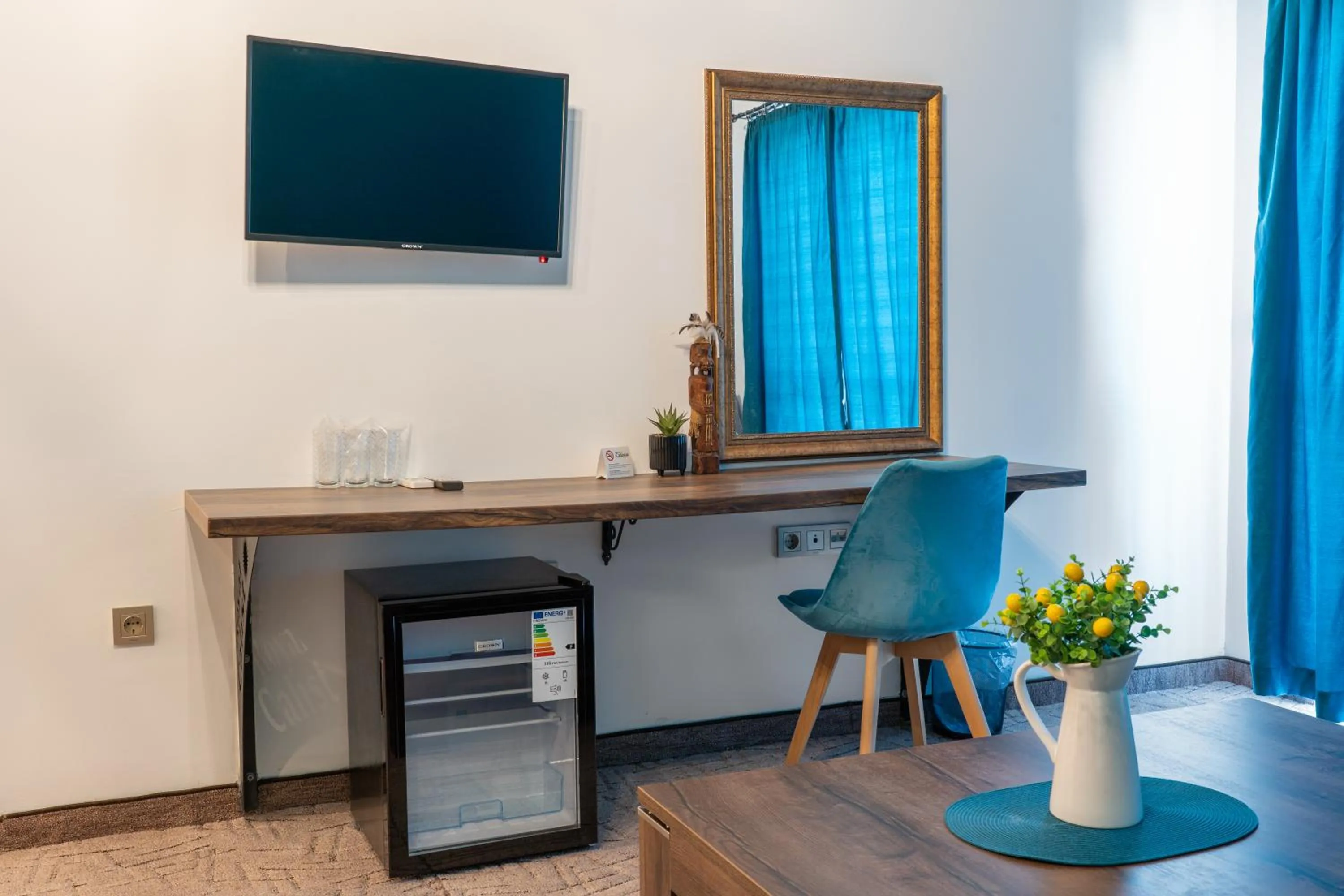 TV and multimedia in Royal Calisto Hotel