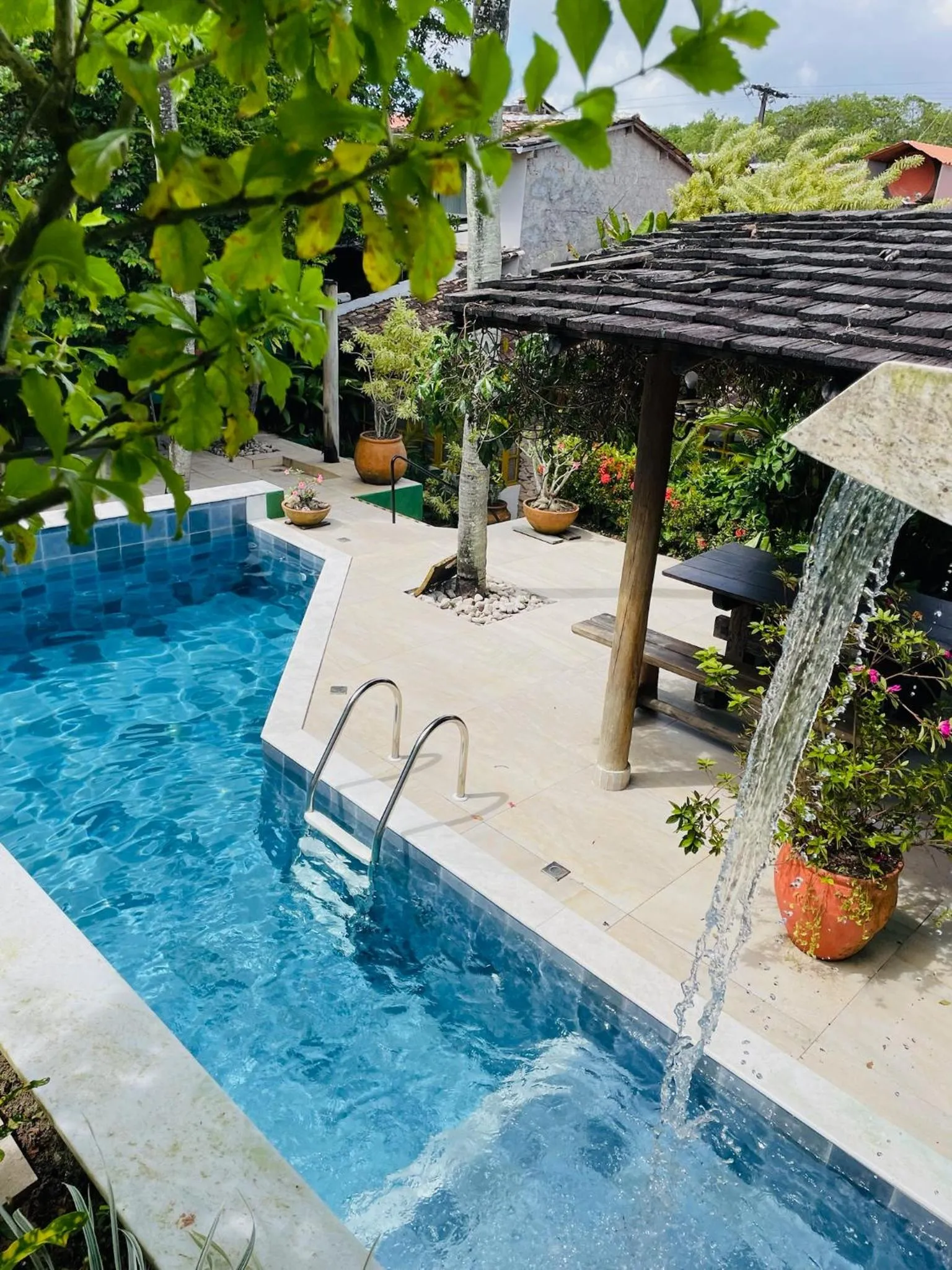 Swimming pool in Hotel Estalagem Porto Seguro