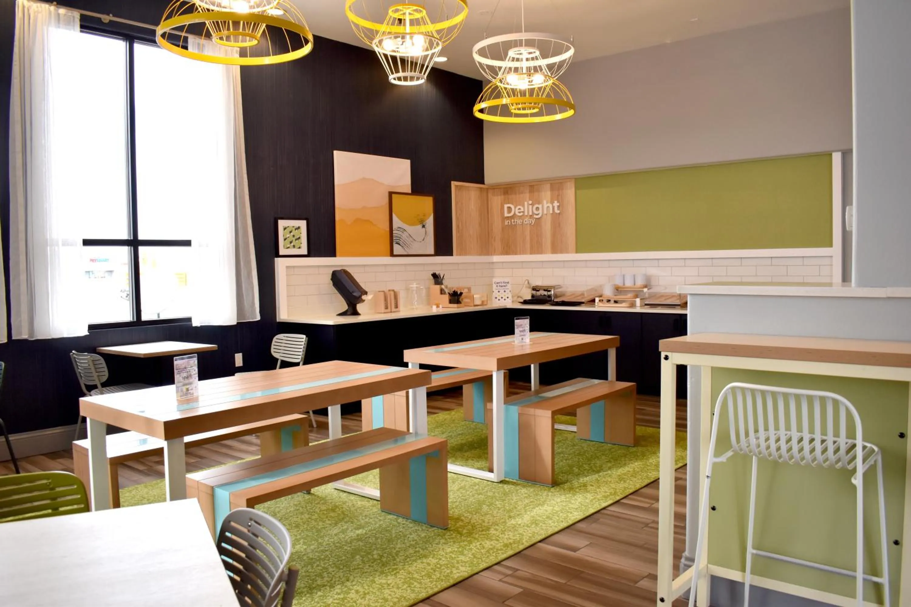 Breakfast in Best Western Plus Executive Suites Albuquerque