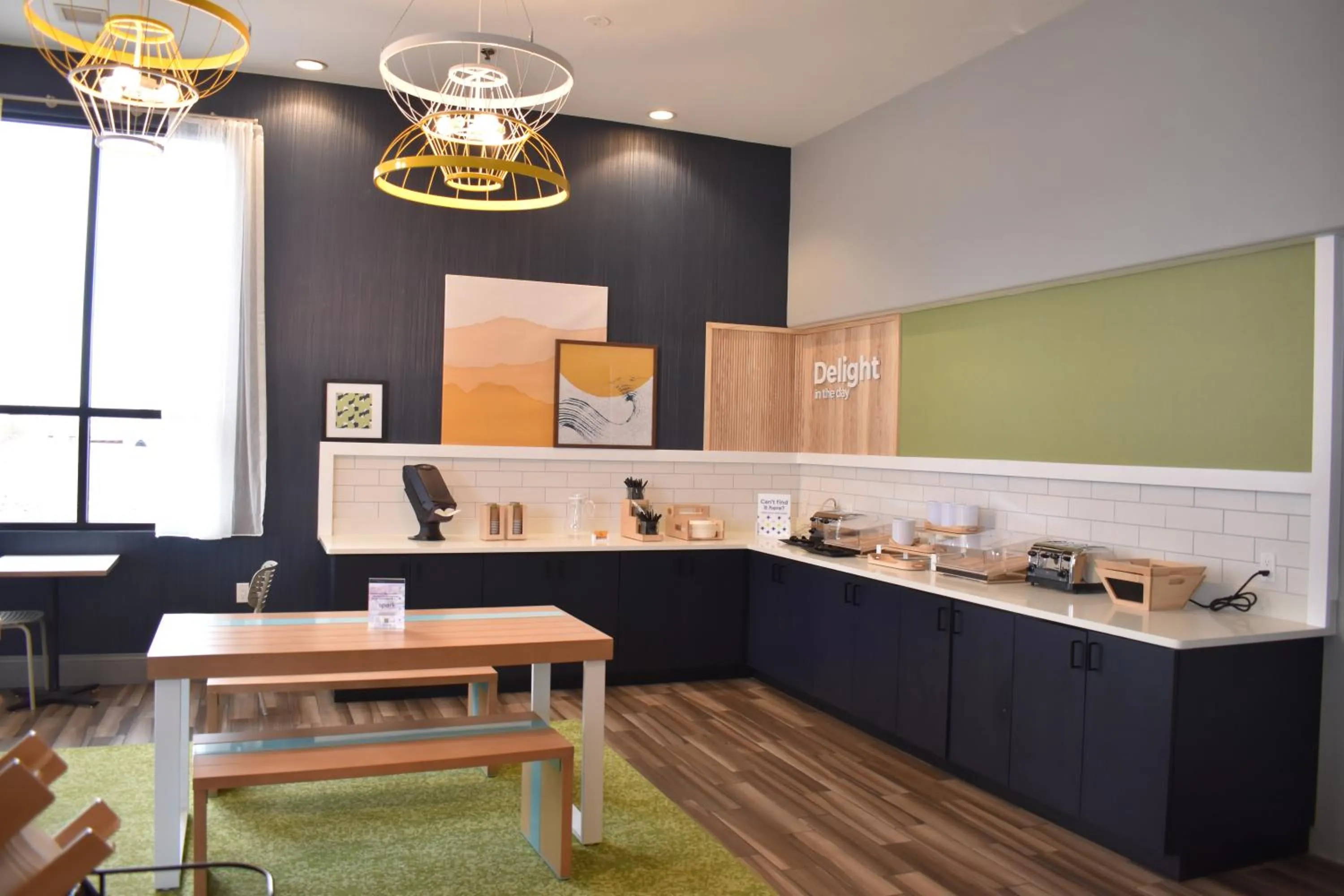 Breakfast in Best Western Plus Executive Suites Albuquerque