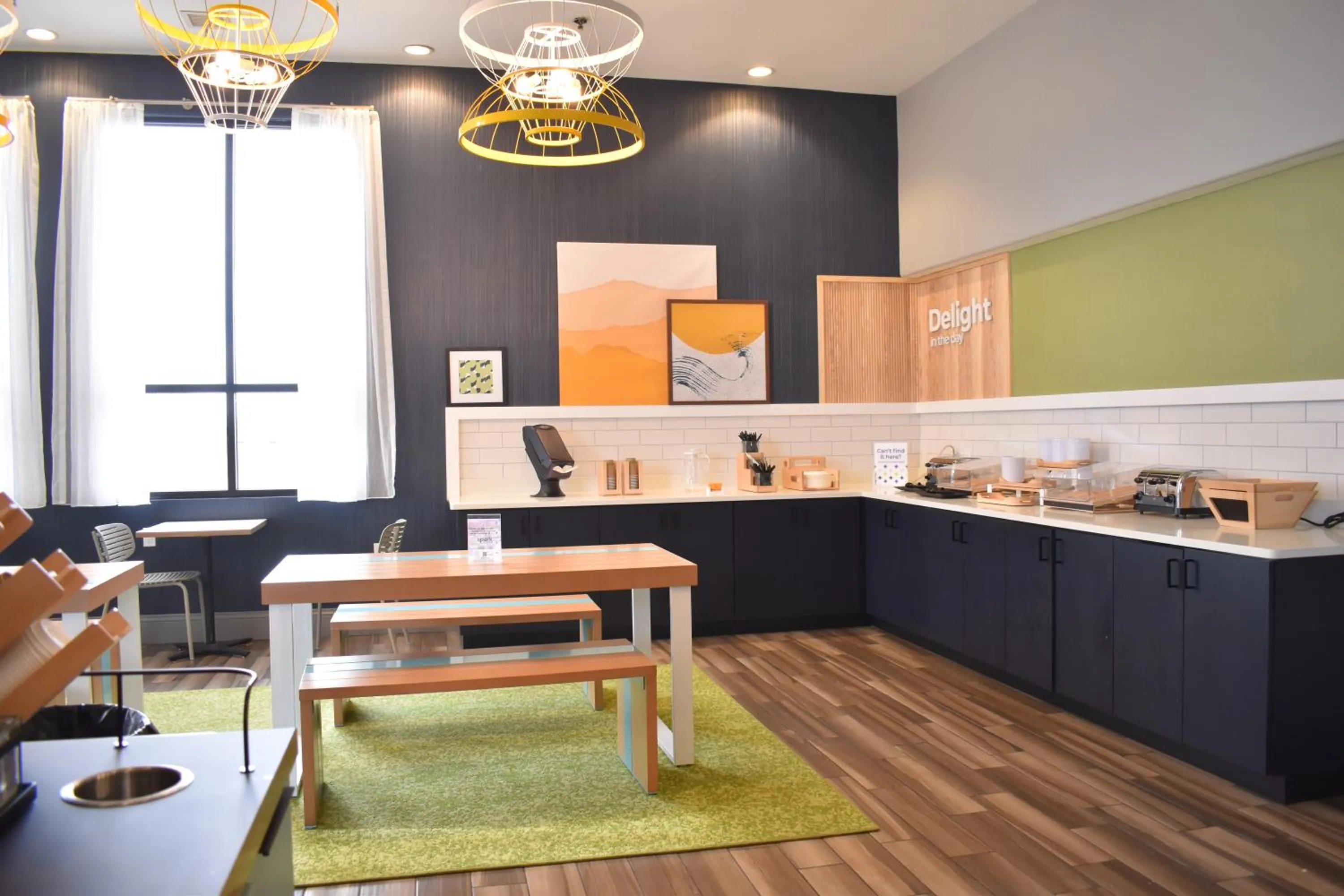 Breakfast in Best Western Plus Executive Suites Albuquerque