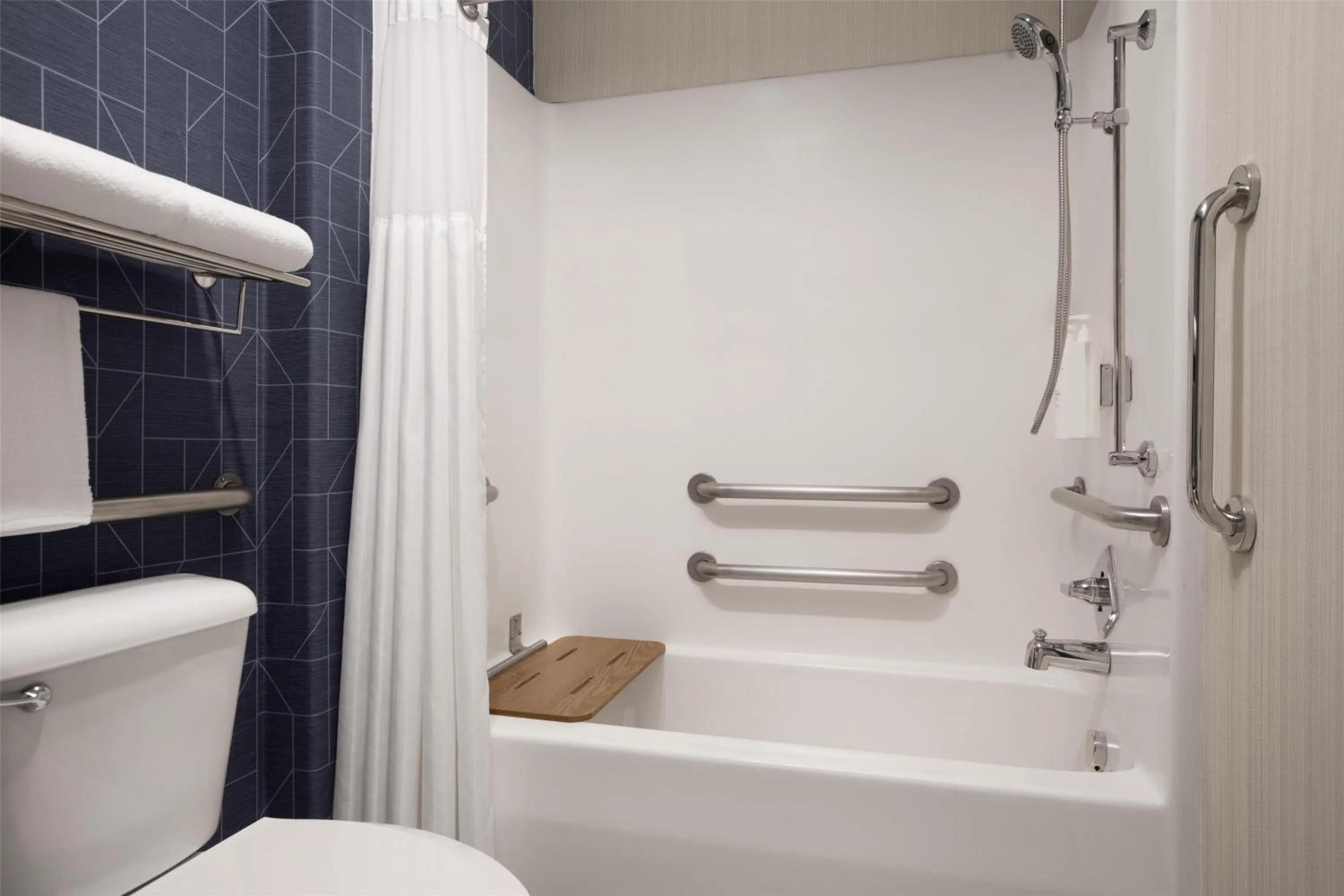 Bathroom in Spark By Hilton Albuquerque North I-25