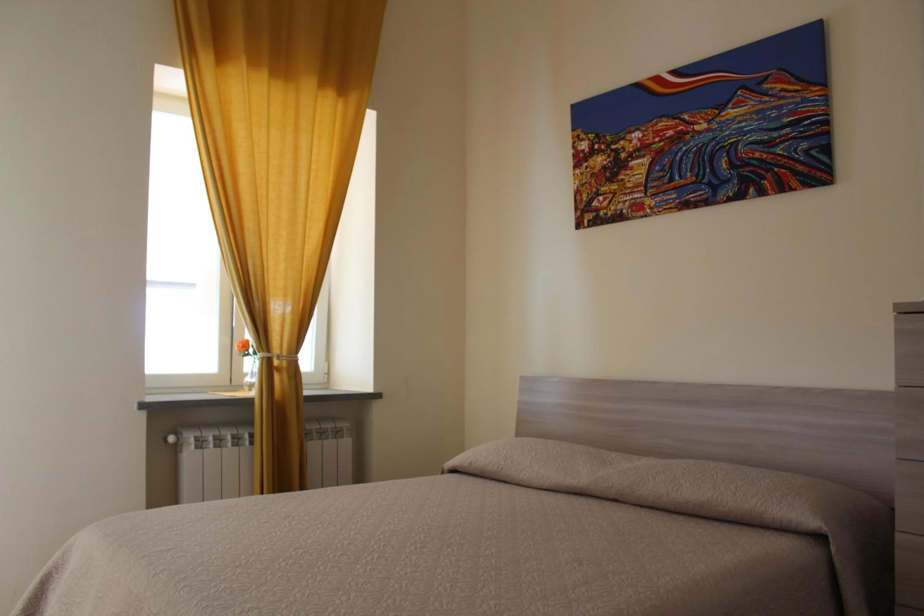 Communal lounge/ TV room, Bed in Gregorius Diamerisma panoramic terrace