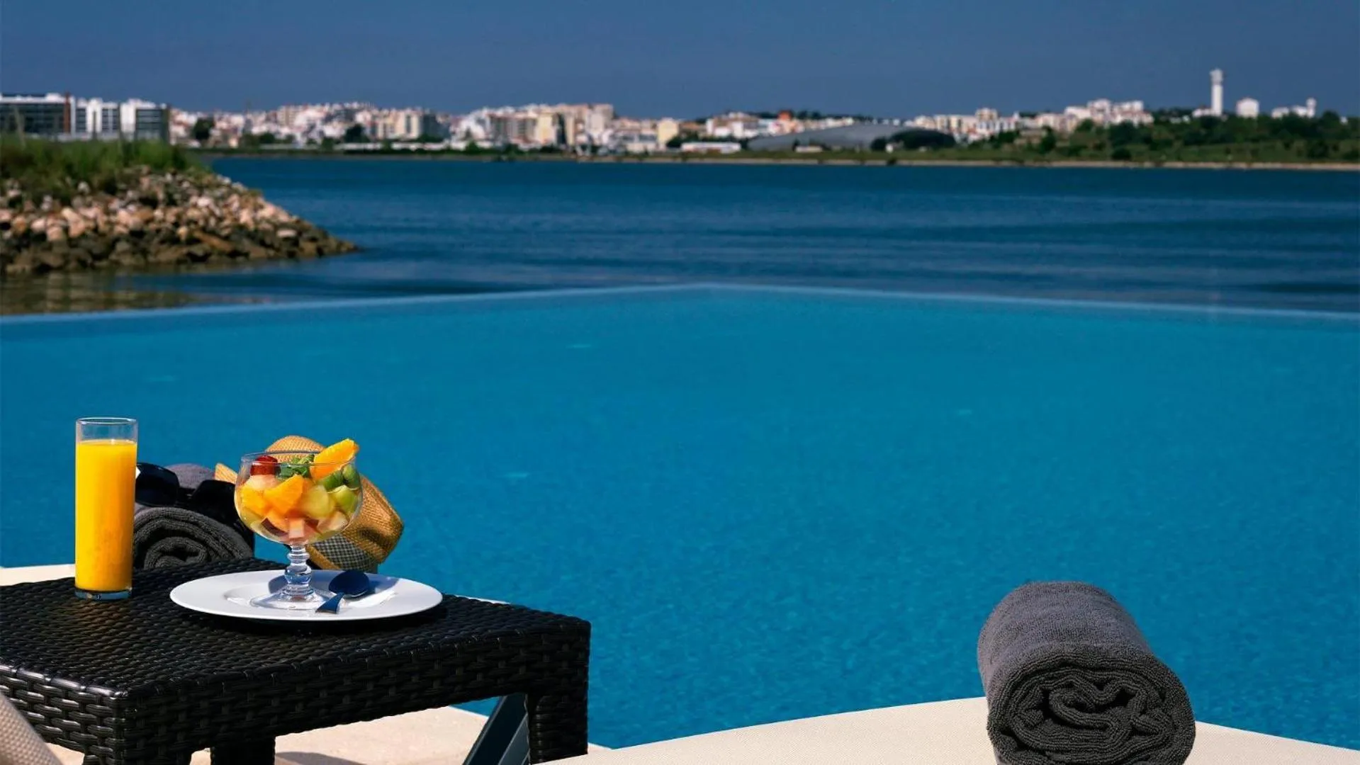 Swimming pool in Agua Hotels Riverside