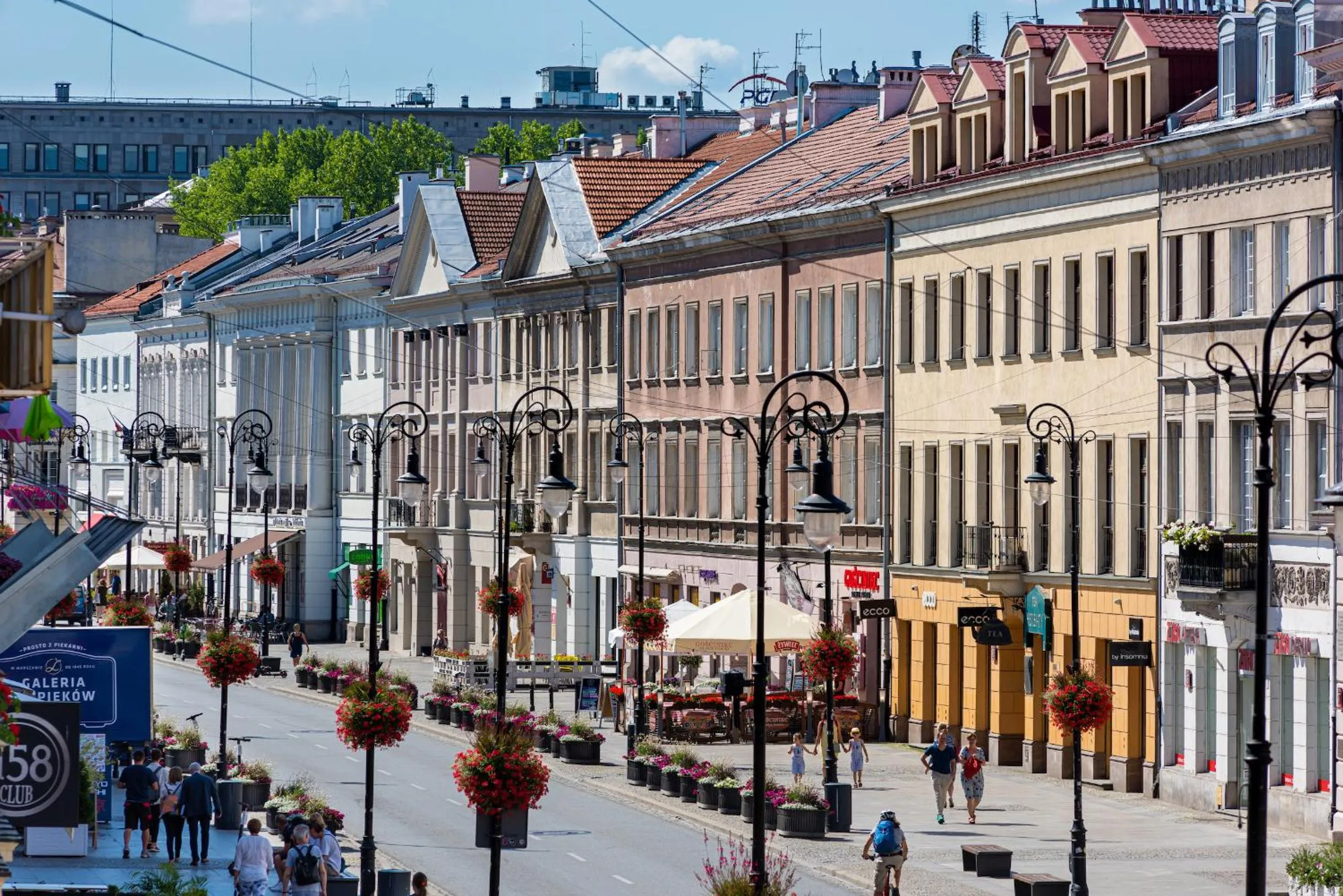 Neighbourhood in SLEEPWELL NOWY ŚWIAT - entrance from Ordynacka 14St, through the courtyard