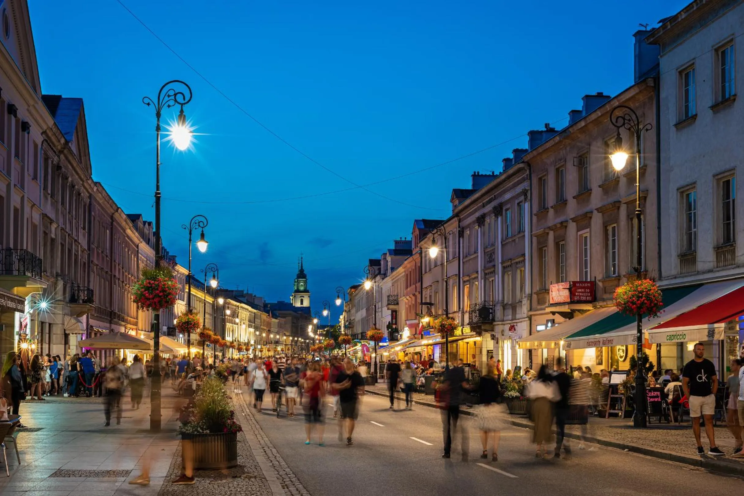 Neighbourhood in SLEEPWELL NOWY ŚWIAT - entrance from Ordynacka 14St, through the courtyard