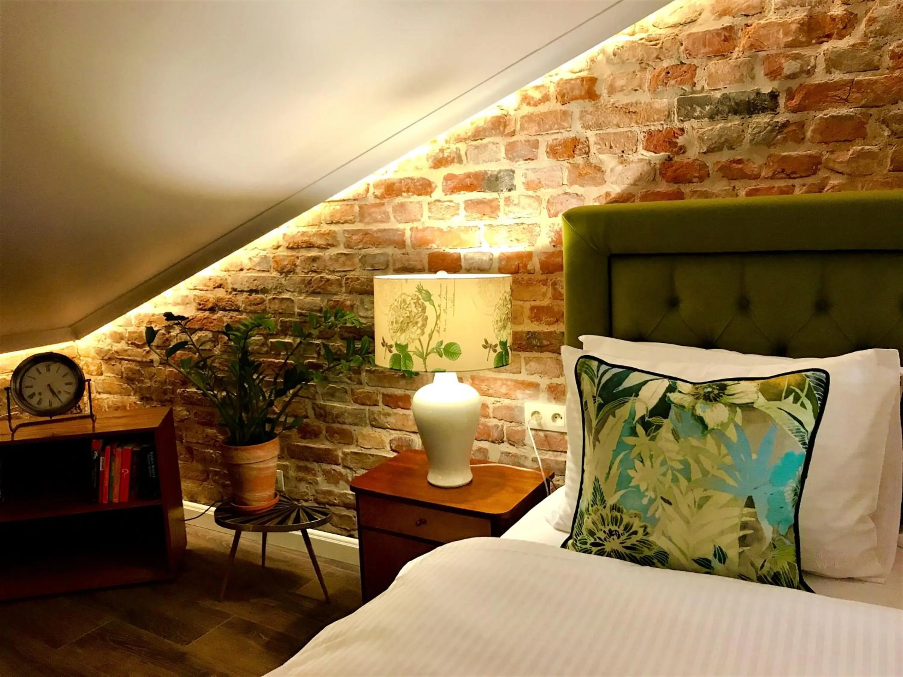 Bedroom, Bed in SLEEPWELL NOWY ŚWIAT - entrance from Ordynacka 14St, through the courtyard