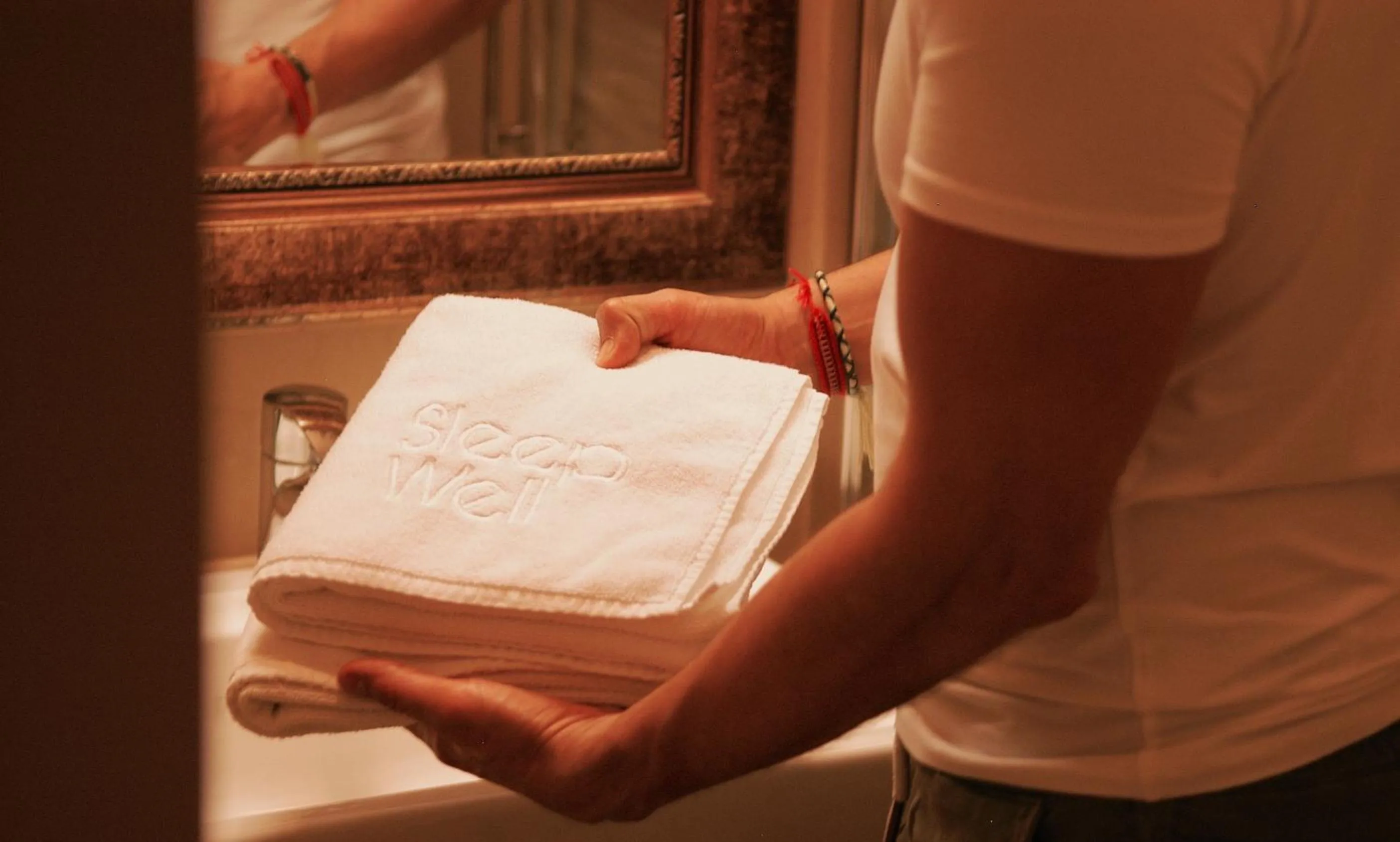 Bathroom in SLEEPWELL NOWY ŚWIAT - entrance from Ordynacka 14St, through the courtyard