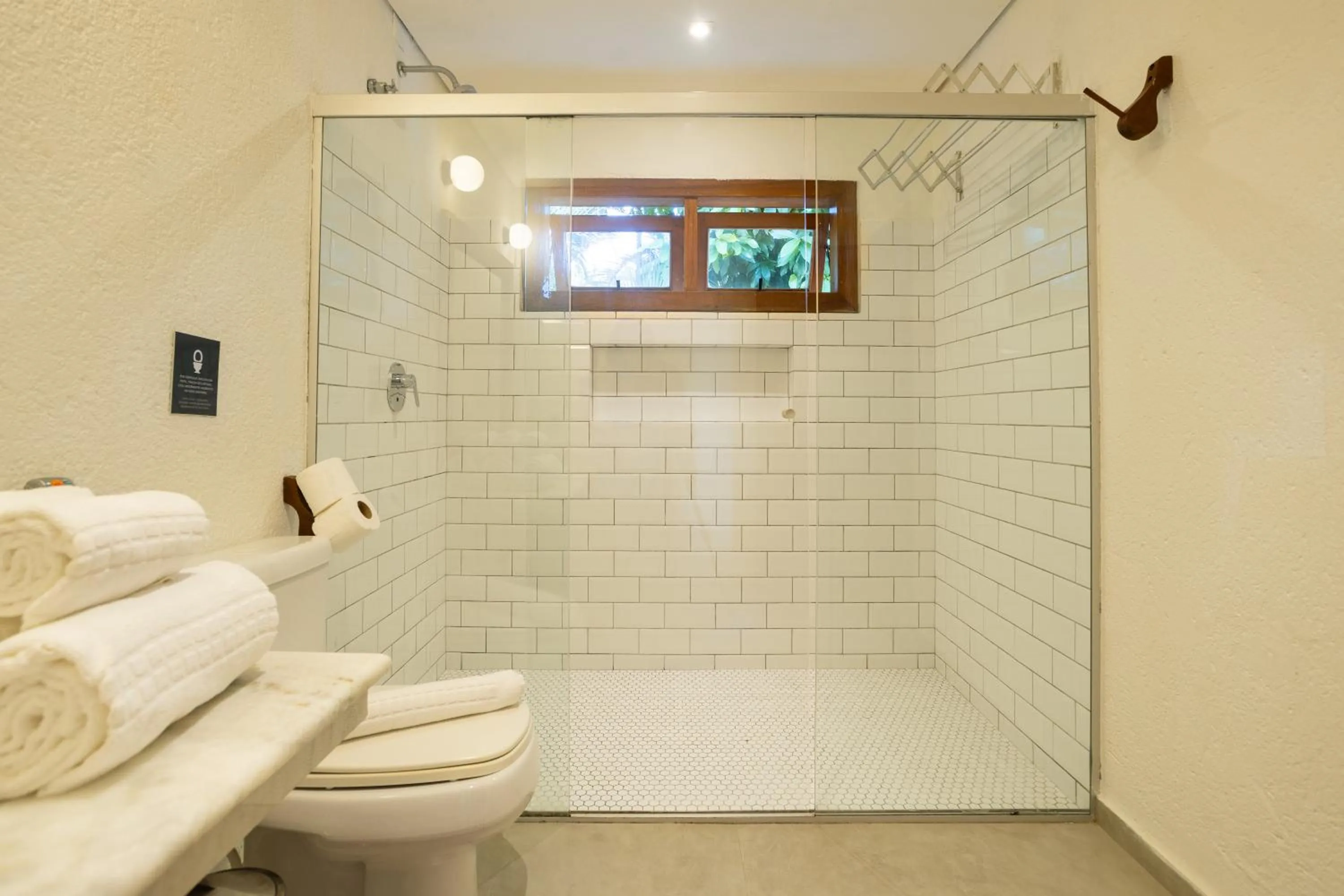 Shower in Pousada Cheiro Verde