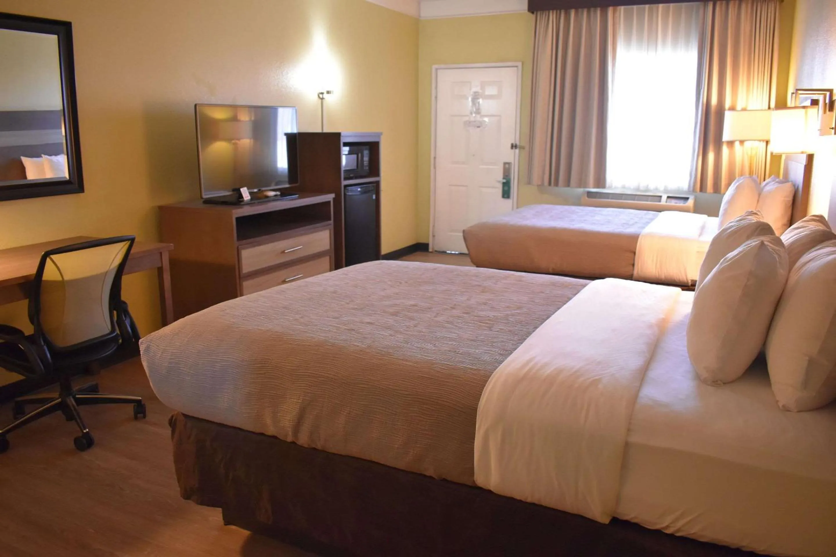 Bedroom, Bed in Quality Inn & Suites Gallup I-40 Exit 20