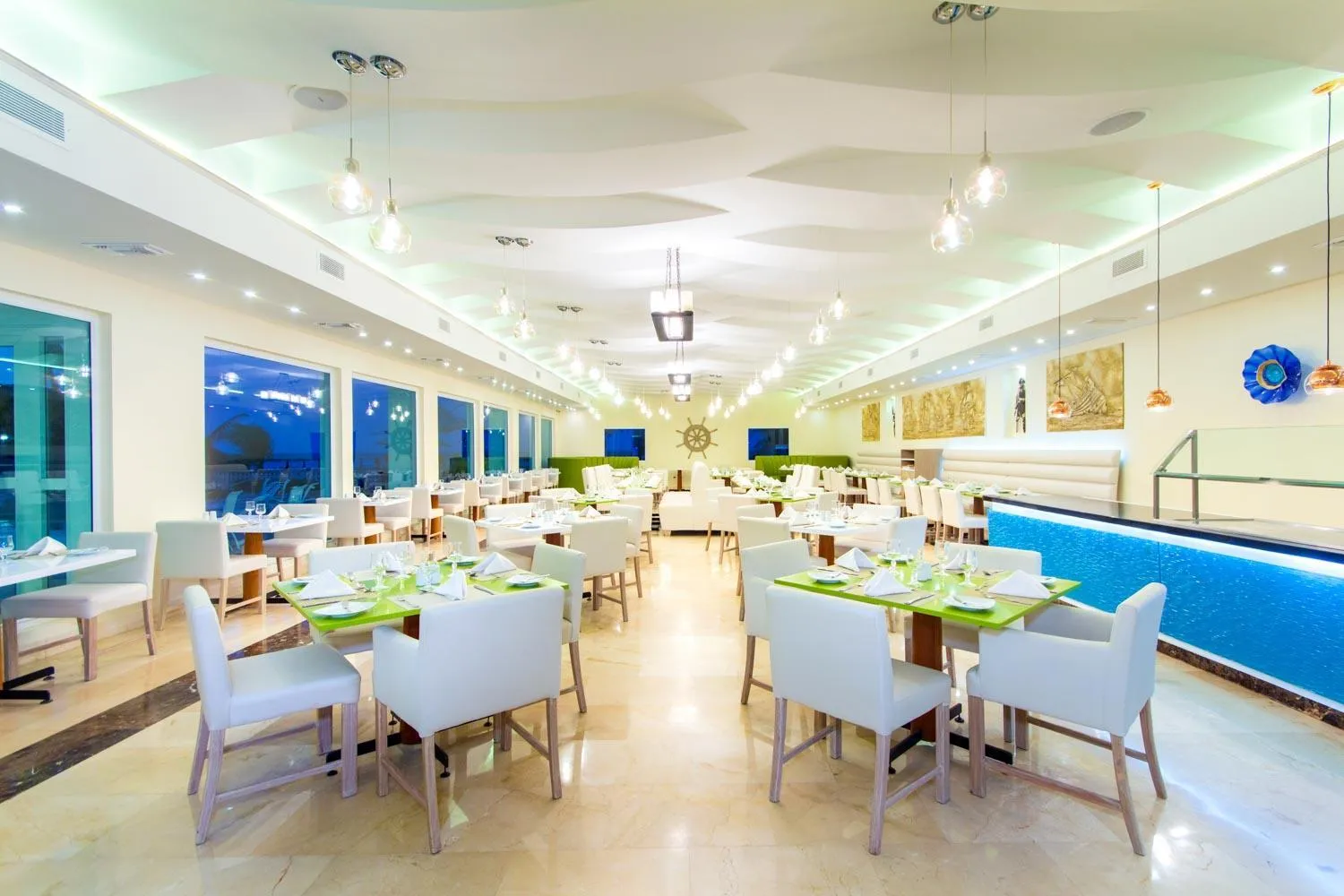 Restaurant/places to eat in Hotel Dann Cartagena