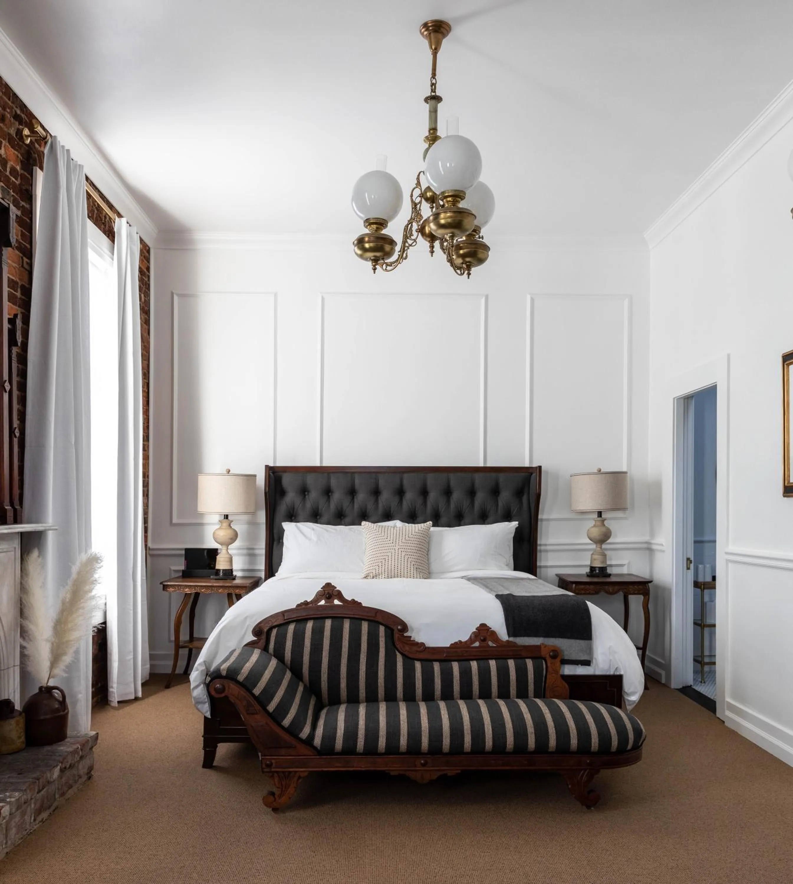 Bed in The Holbrooke Hotel