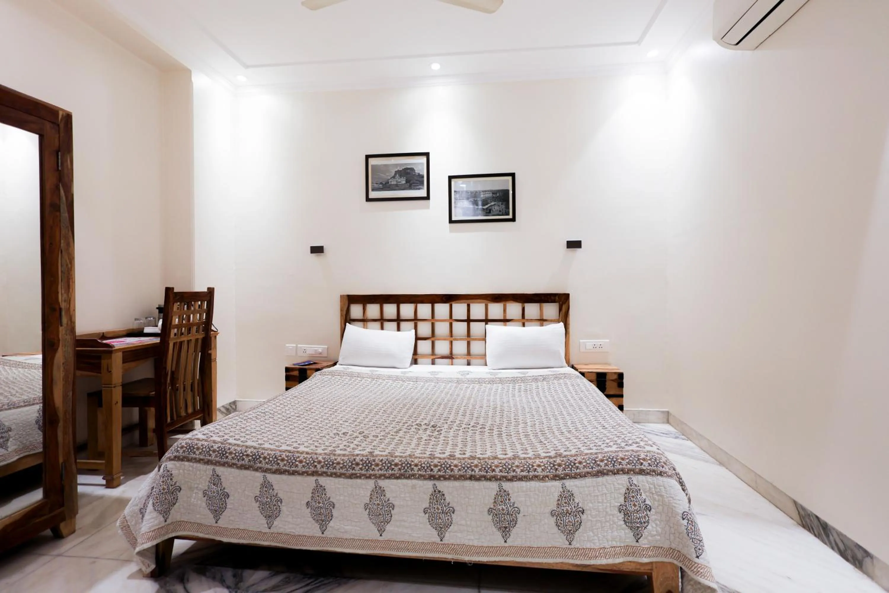 Bedroom, Bed in Gumaan Auberge