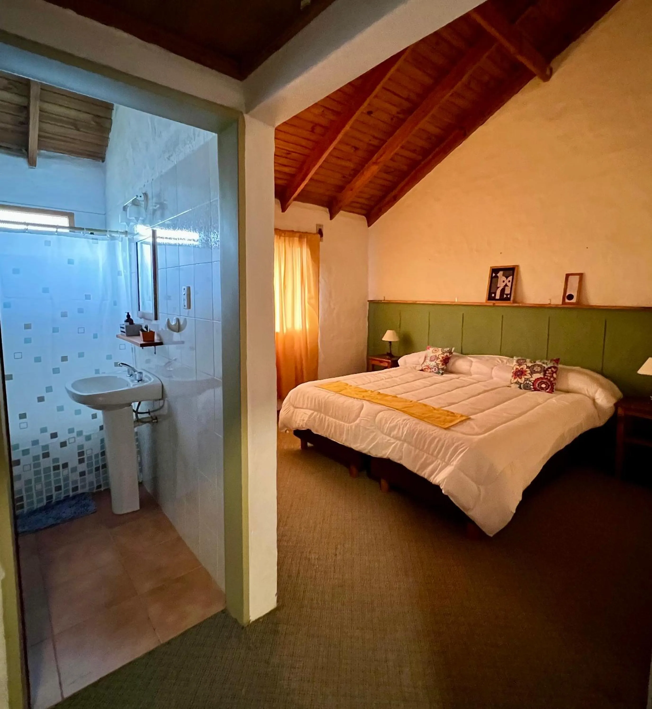 Photo of the whole room, Bed in Bla Lodge
