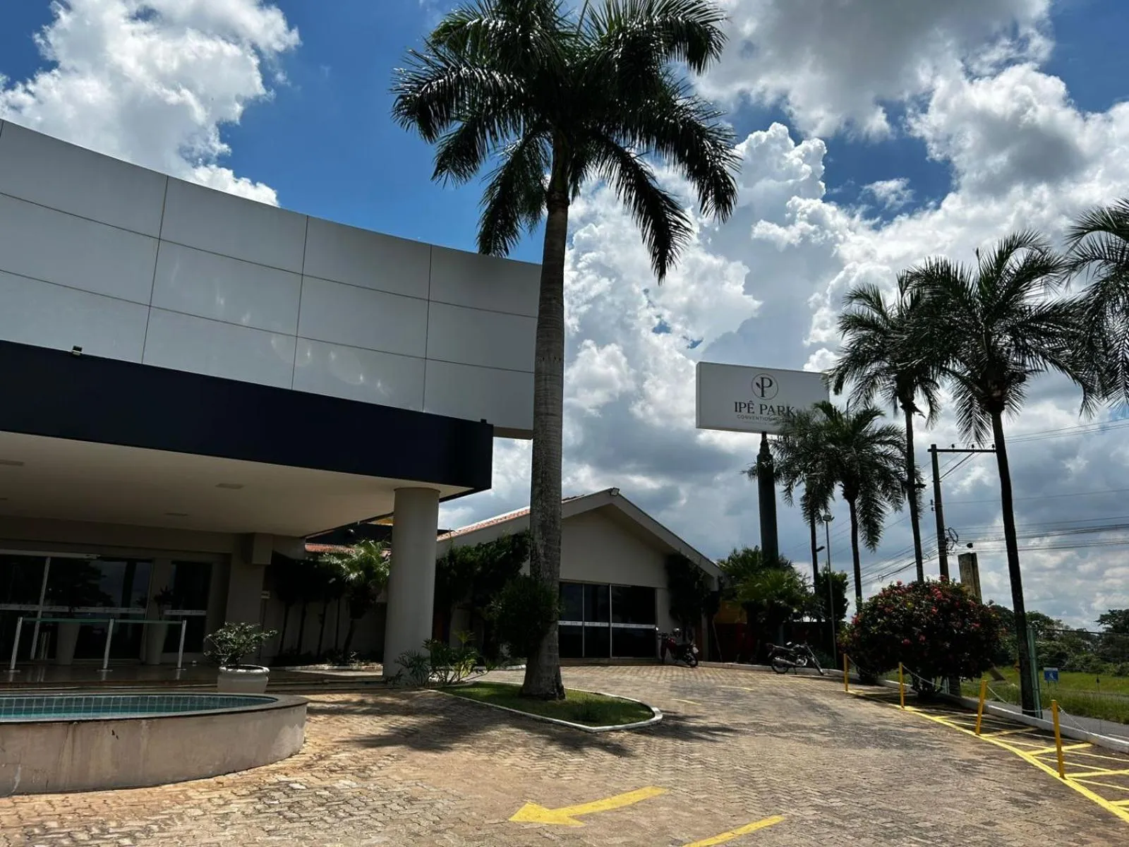 IPÊ PARK Convention Hotel