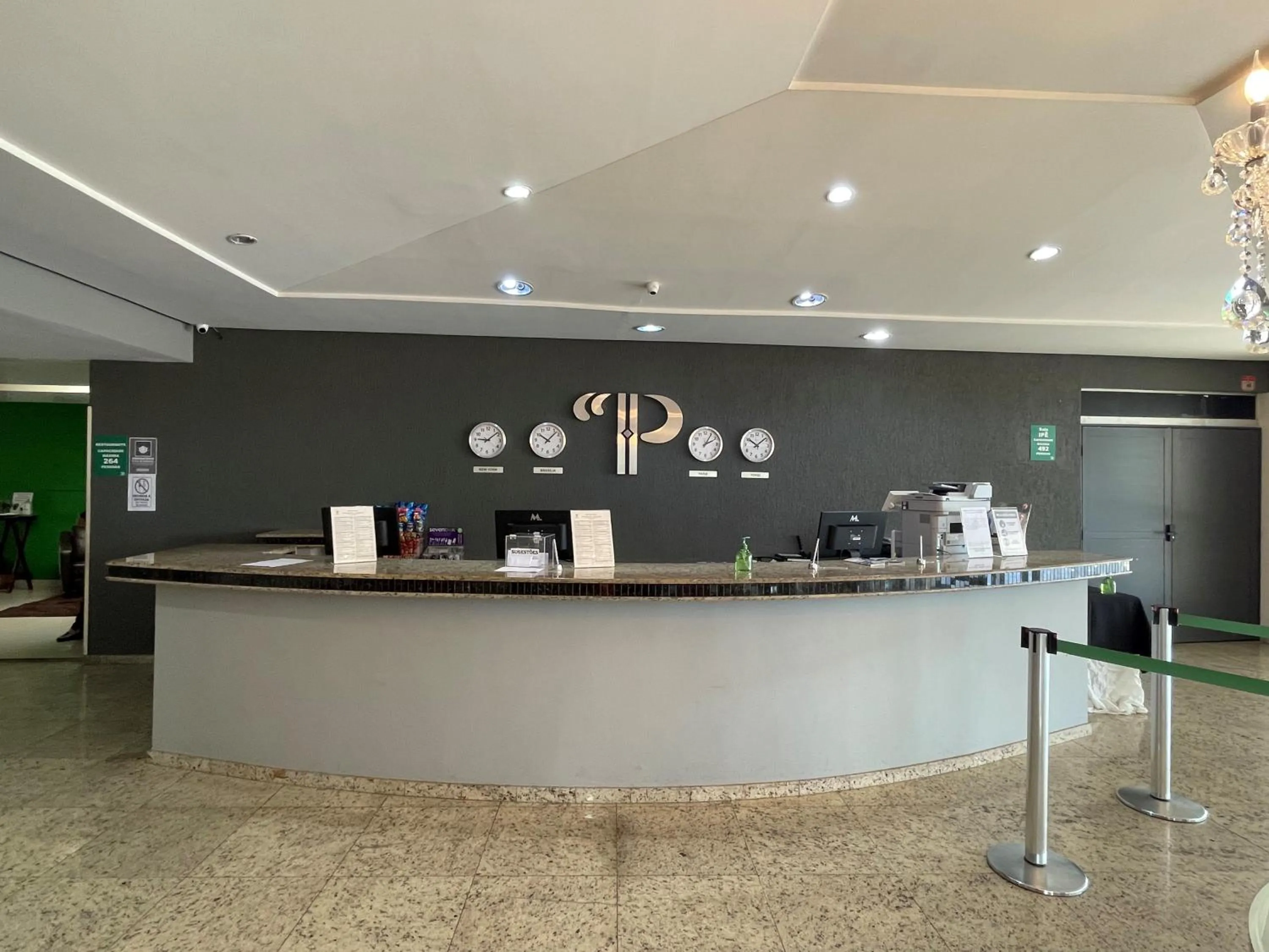 Lobby or reception in IPÊ PARK Convention Hotel