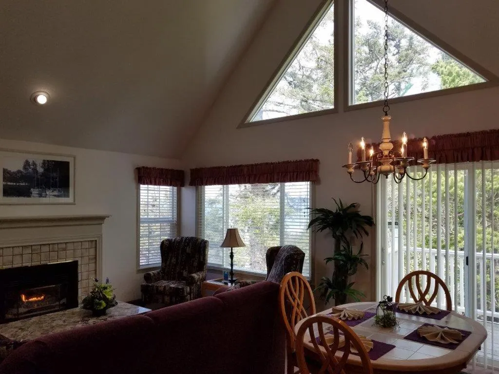 Living room in Schooner Landing