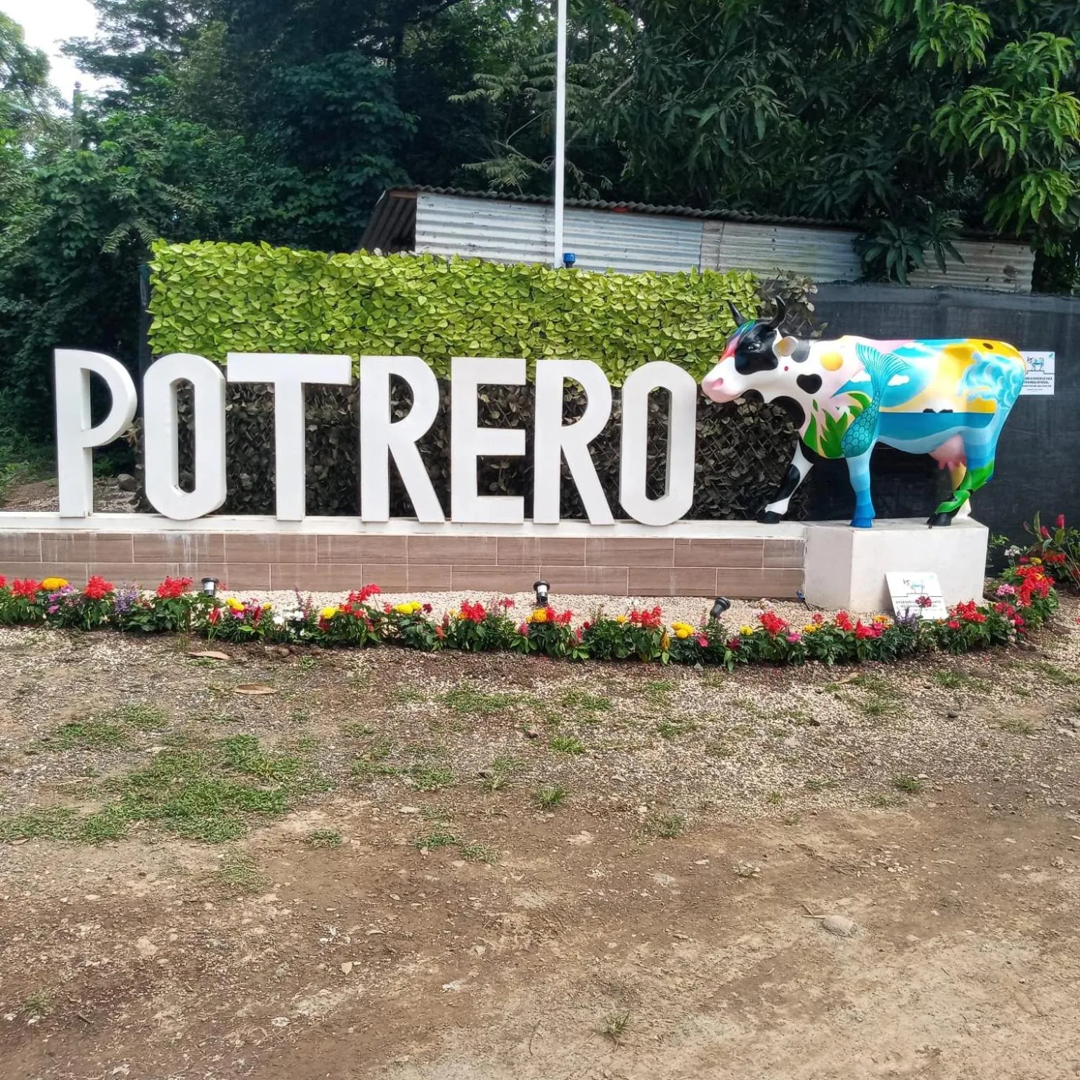 Nearby landmark in Surfside Mar Y Posa