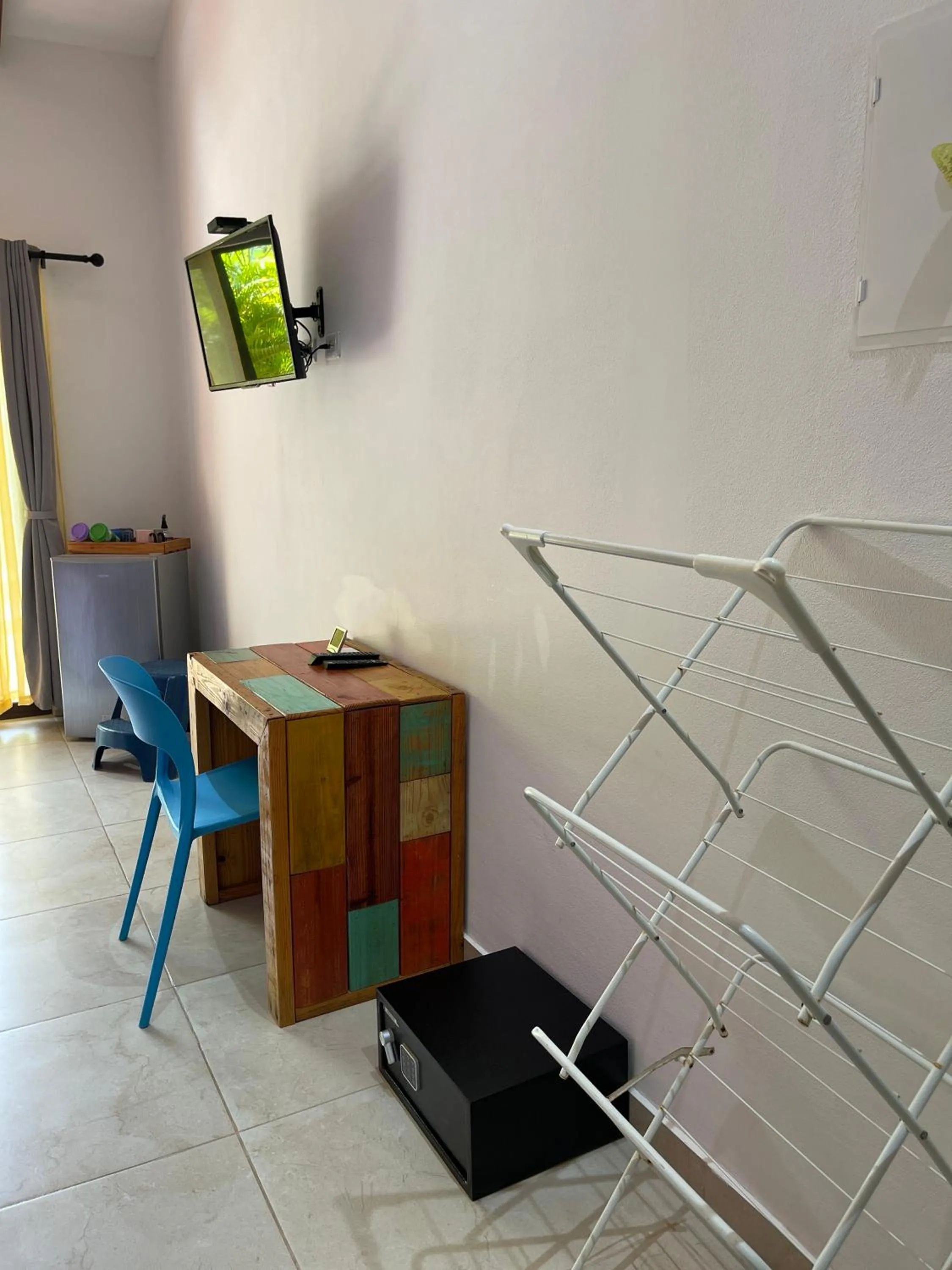 hair dresser in Surfside Mar Y Posa