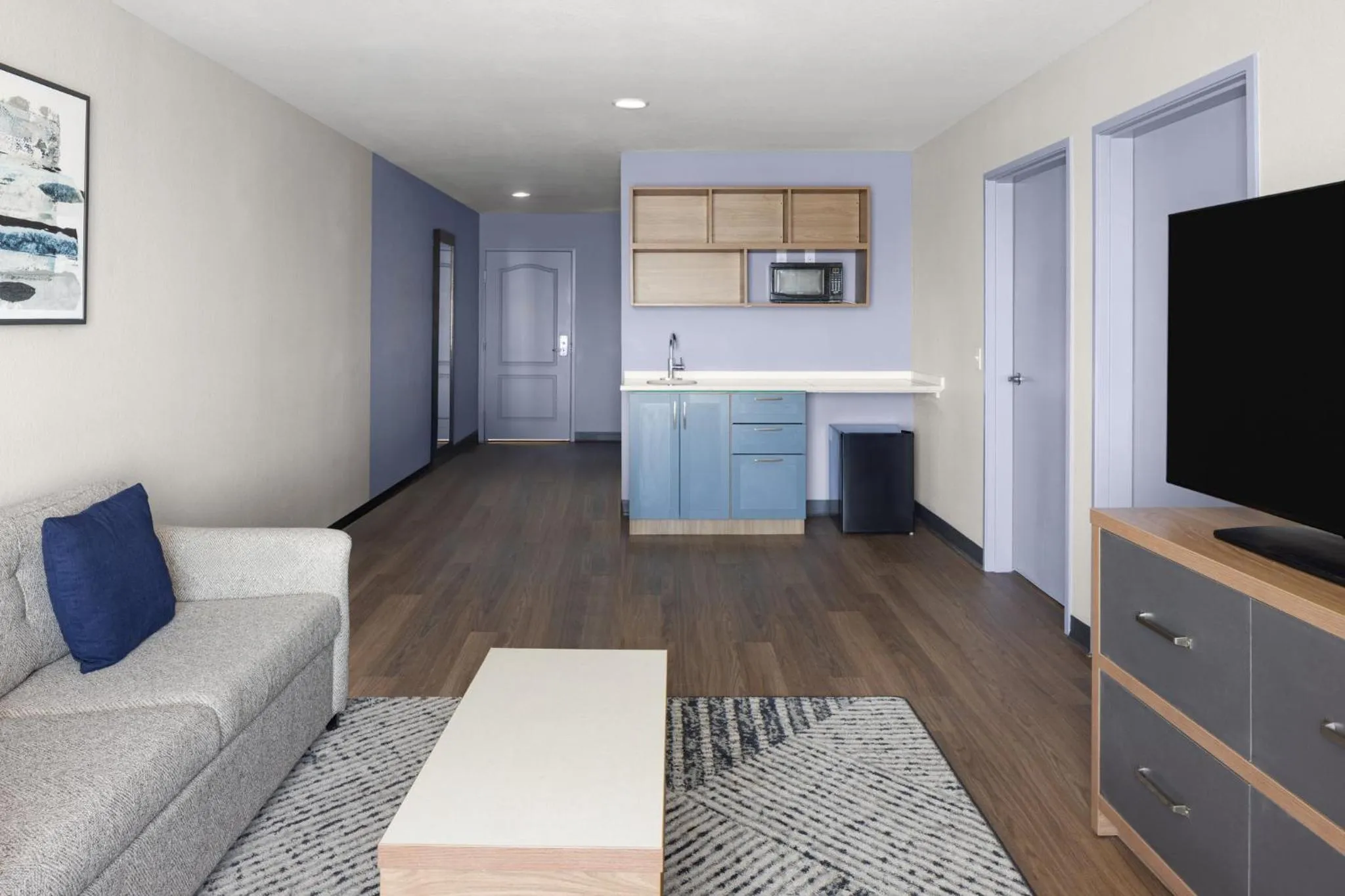 Photo of the whole room in Garner Hotel Phoenix Northwest - Surprise by IHG