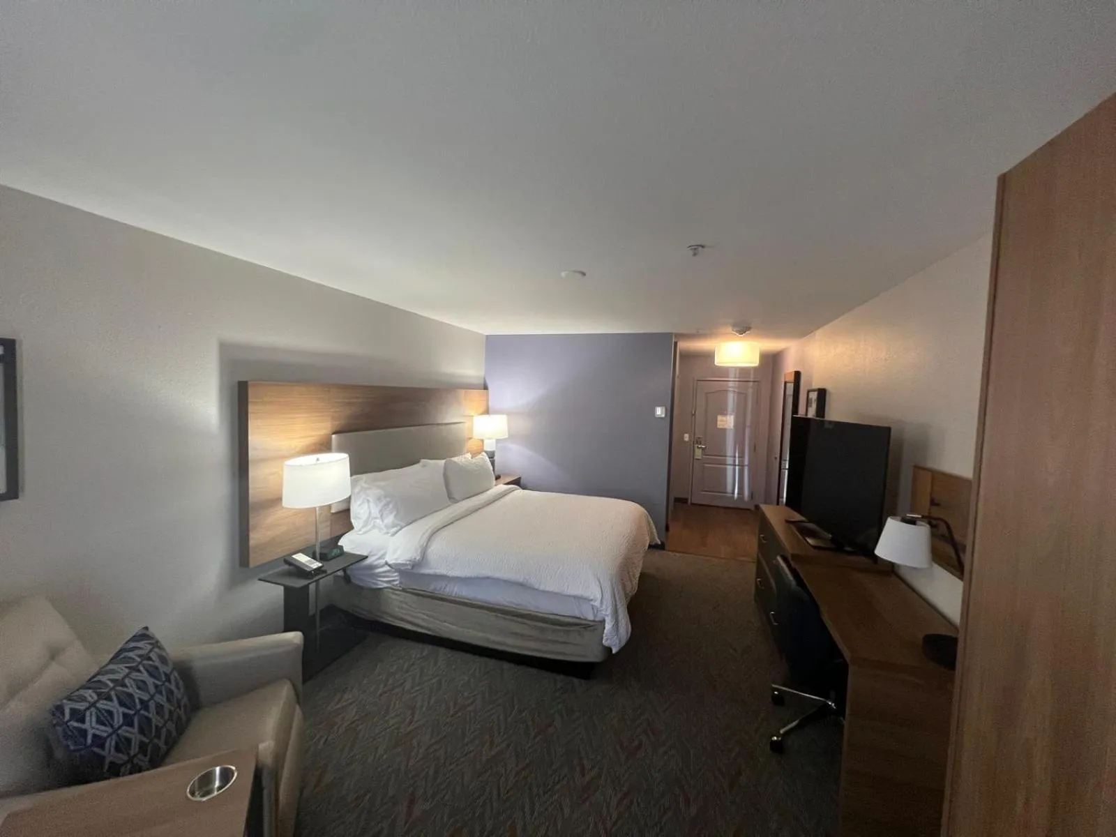 Bed in Days Inn & Suites by Wyndham Surprise