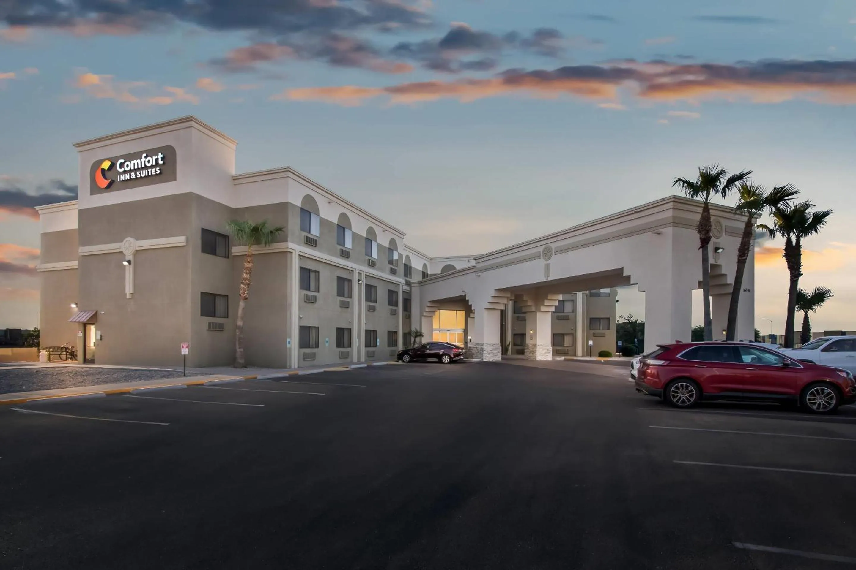 Property building in Comfort Inn & Suites Surprise Near Sun City West