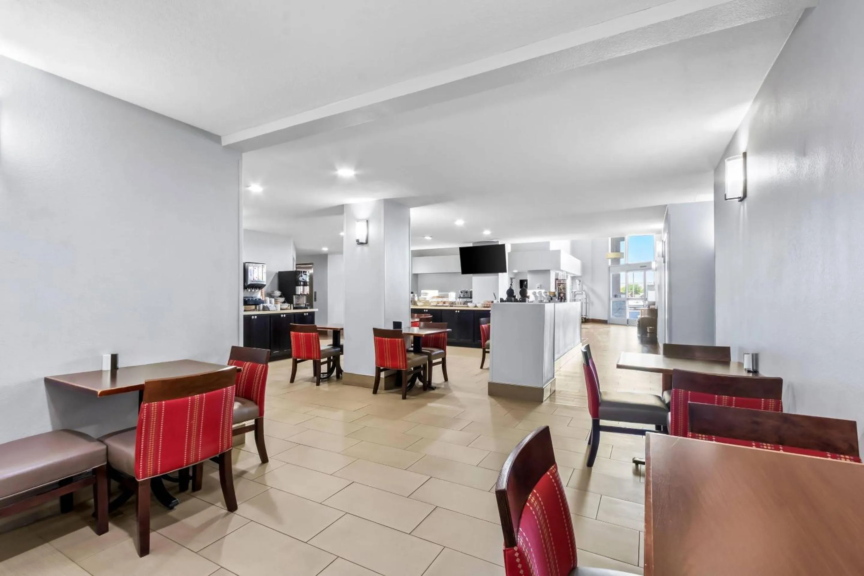 Breakfast in Comfort Inn & Suites Surprise Near Sun City West