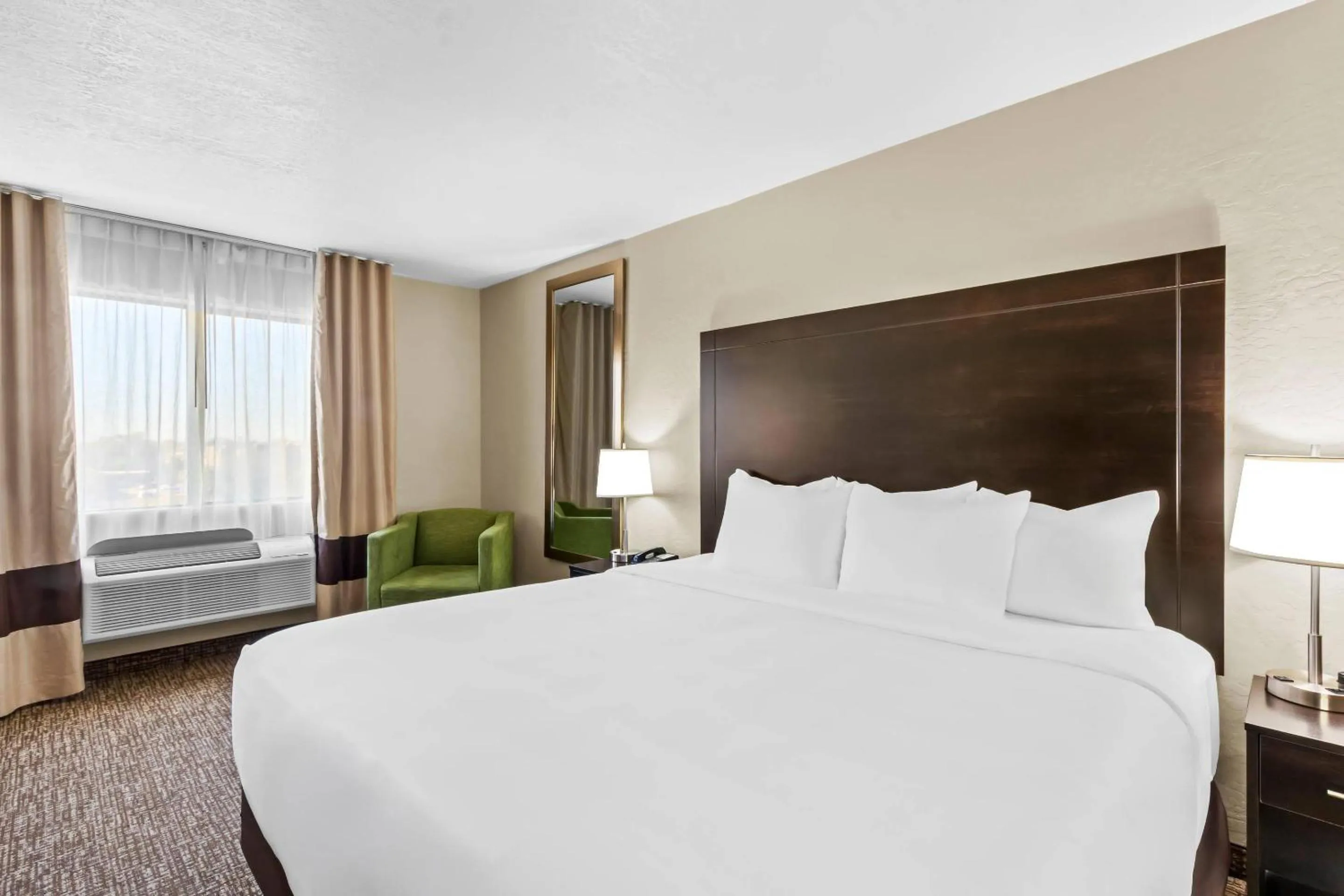 Bedroom, Bed in Comfort Inn & Suites Surprise Near Sun City West