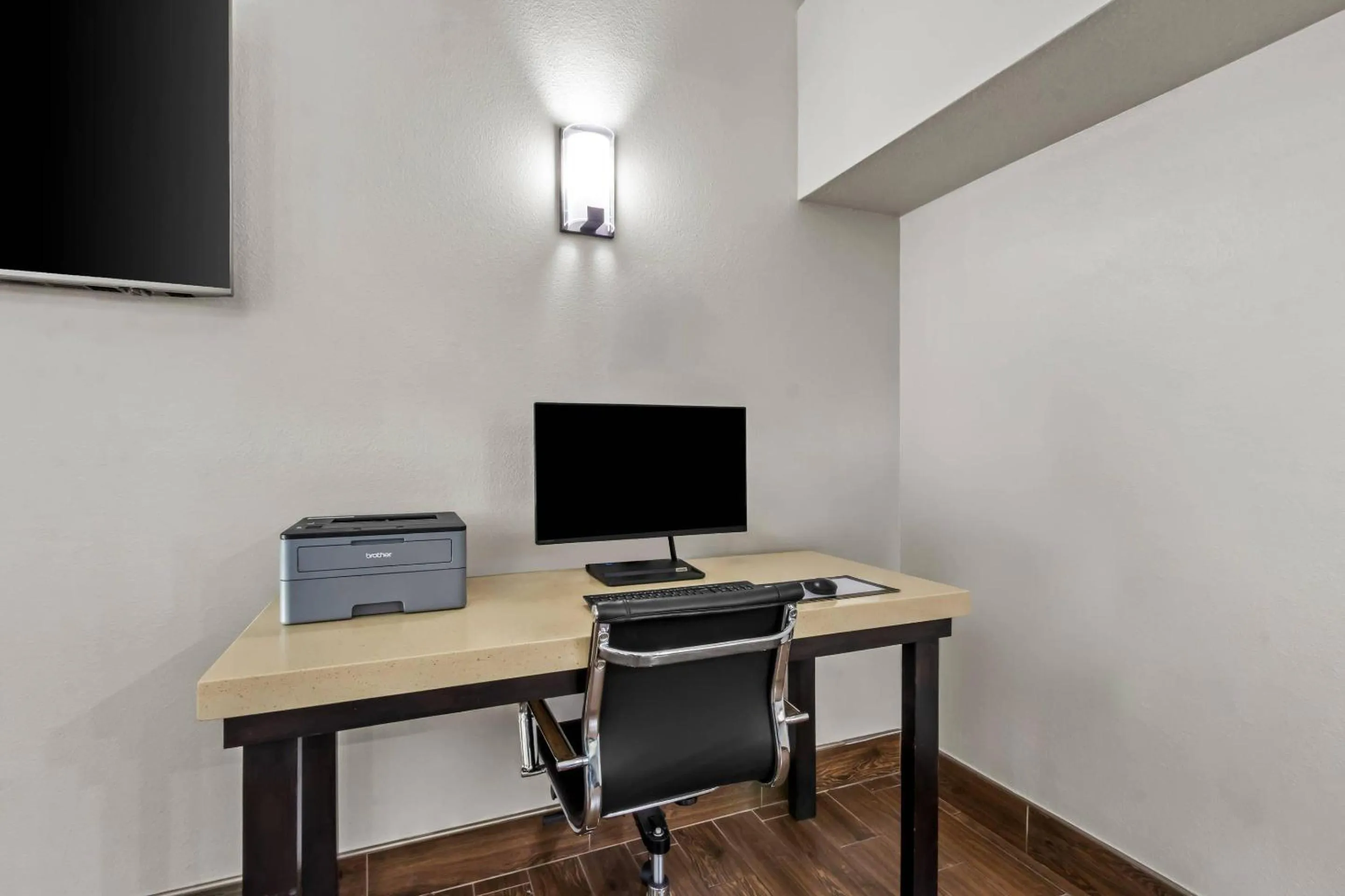 Business facilities in Comfort Inn & Suites Surprise Near Sun City West