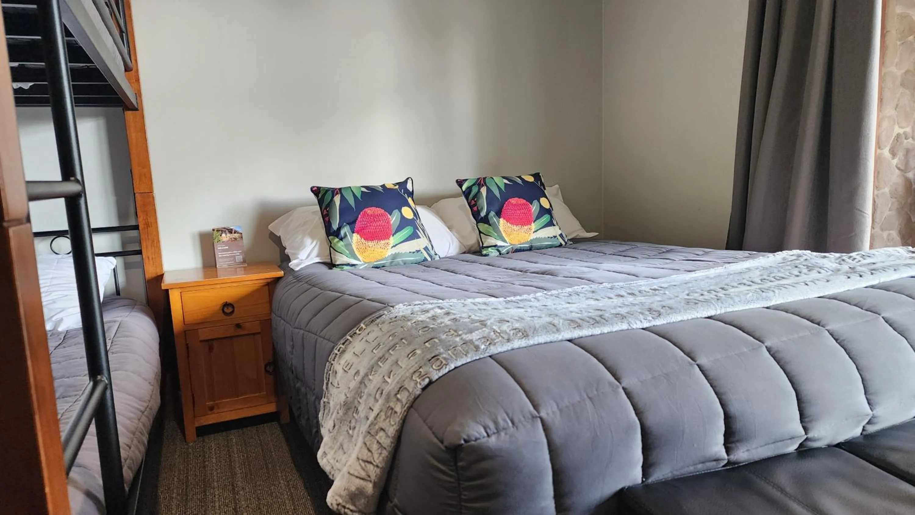 Bed in Plateau Lodge