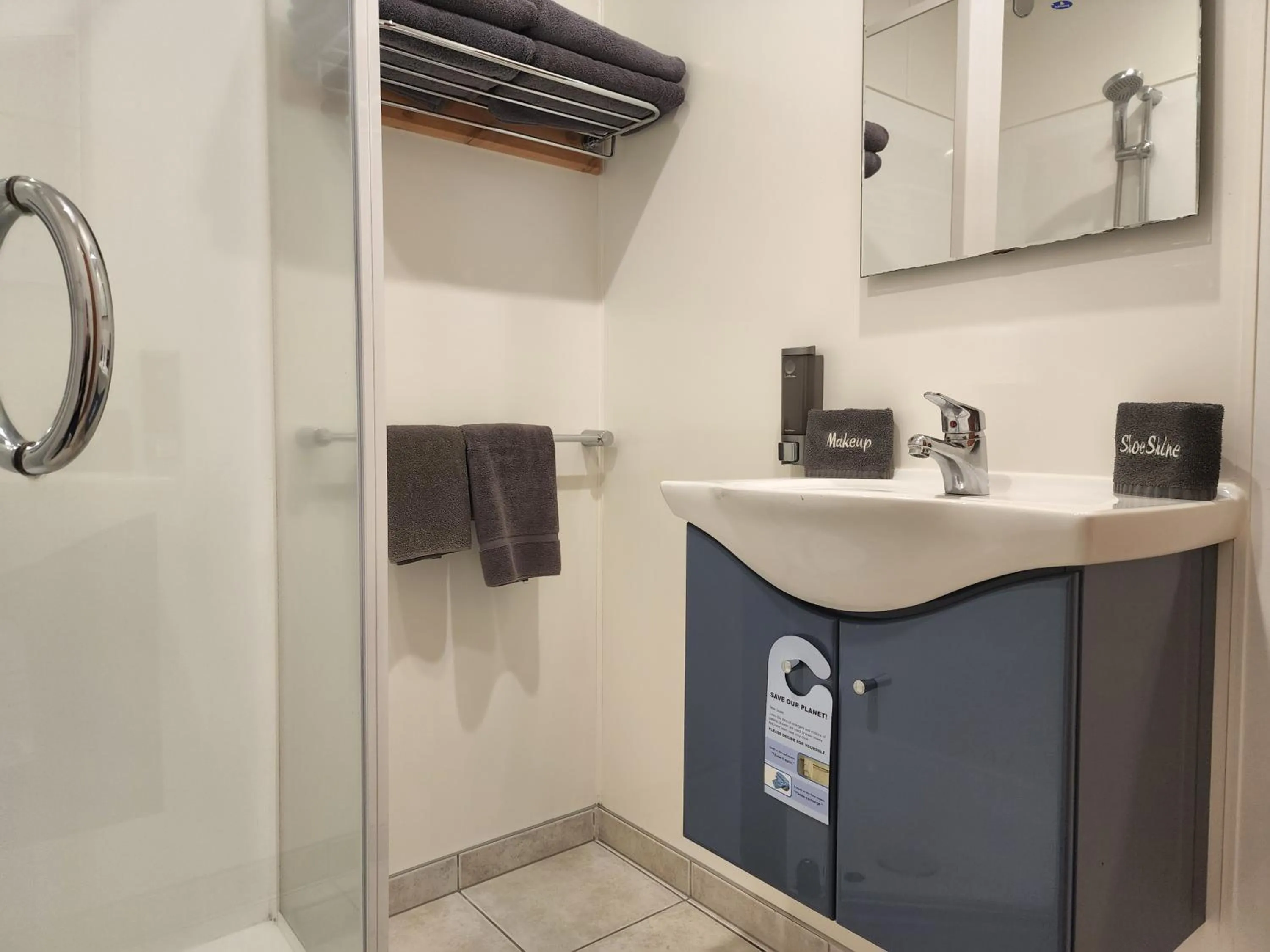 Toilet in Plateau Lodge