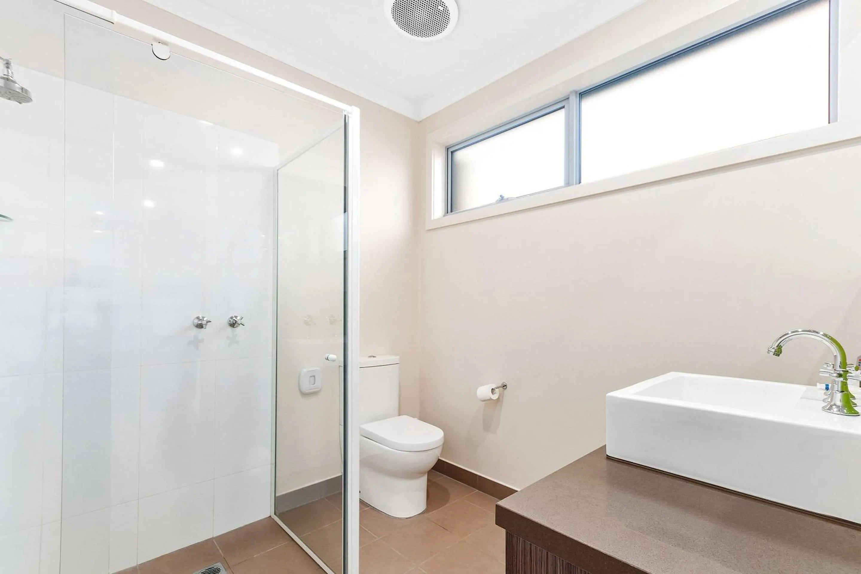 Bathroom in Comfort Inn & Suites Warragul