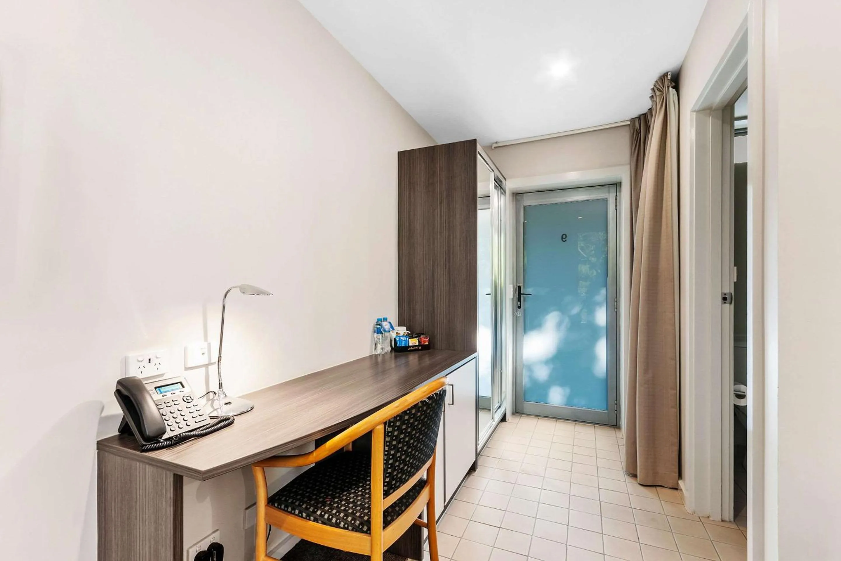 Photo of the whole room in Comfort Inn & Suites Warragul