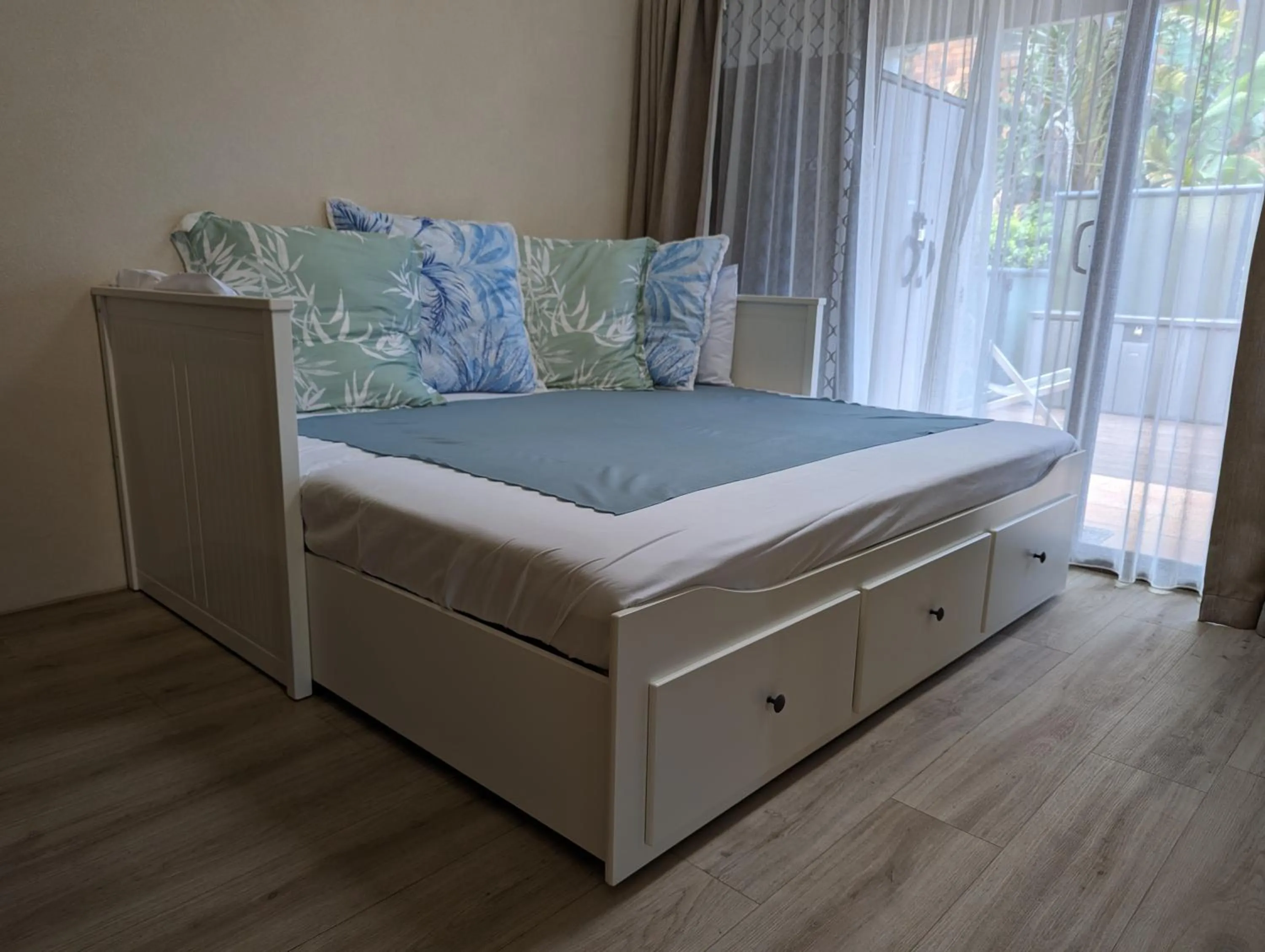 Bed in Byron Bay Beachfront Apartments