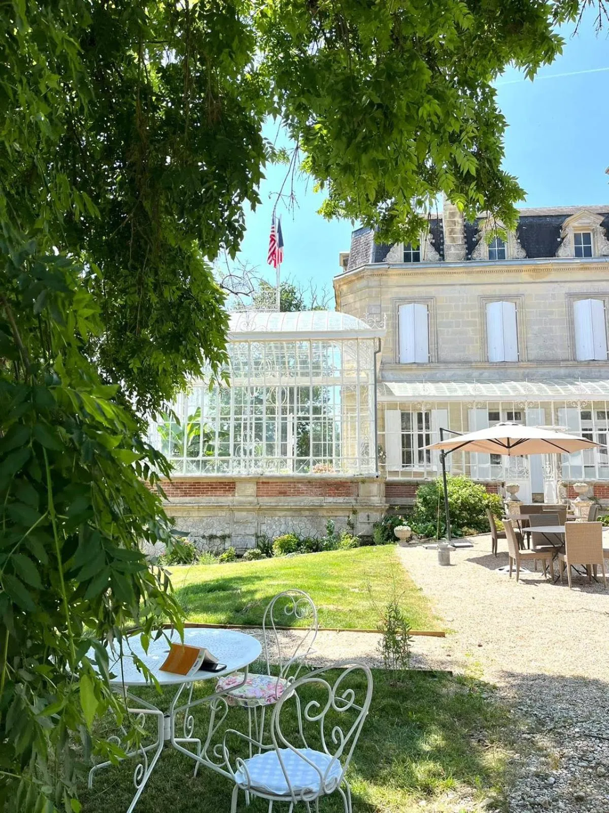 Chateau Carbonneau