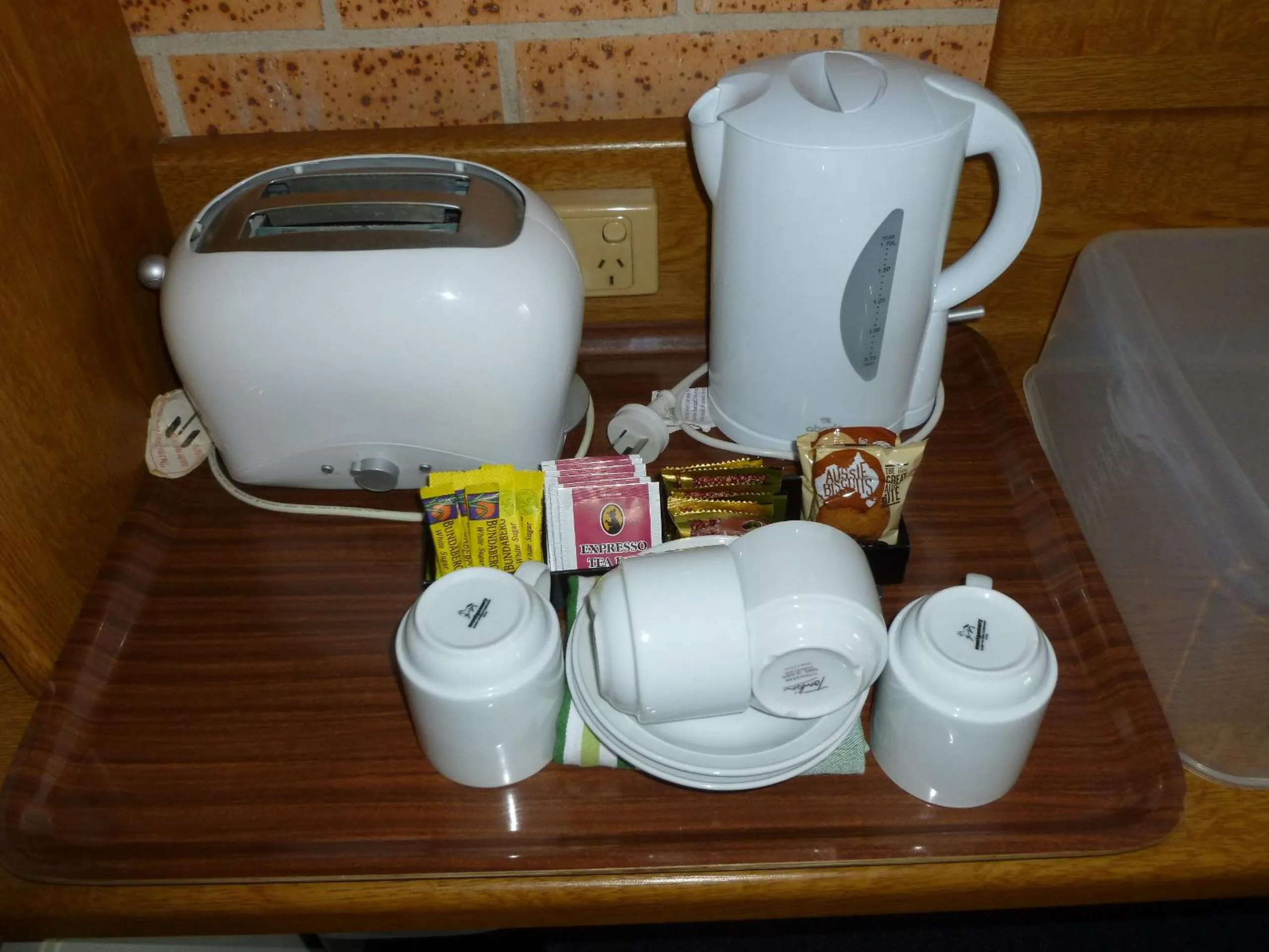 Coffee/tea facilities in Royal Palms Motor Inn