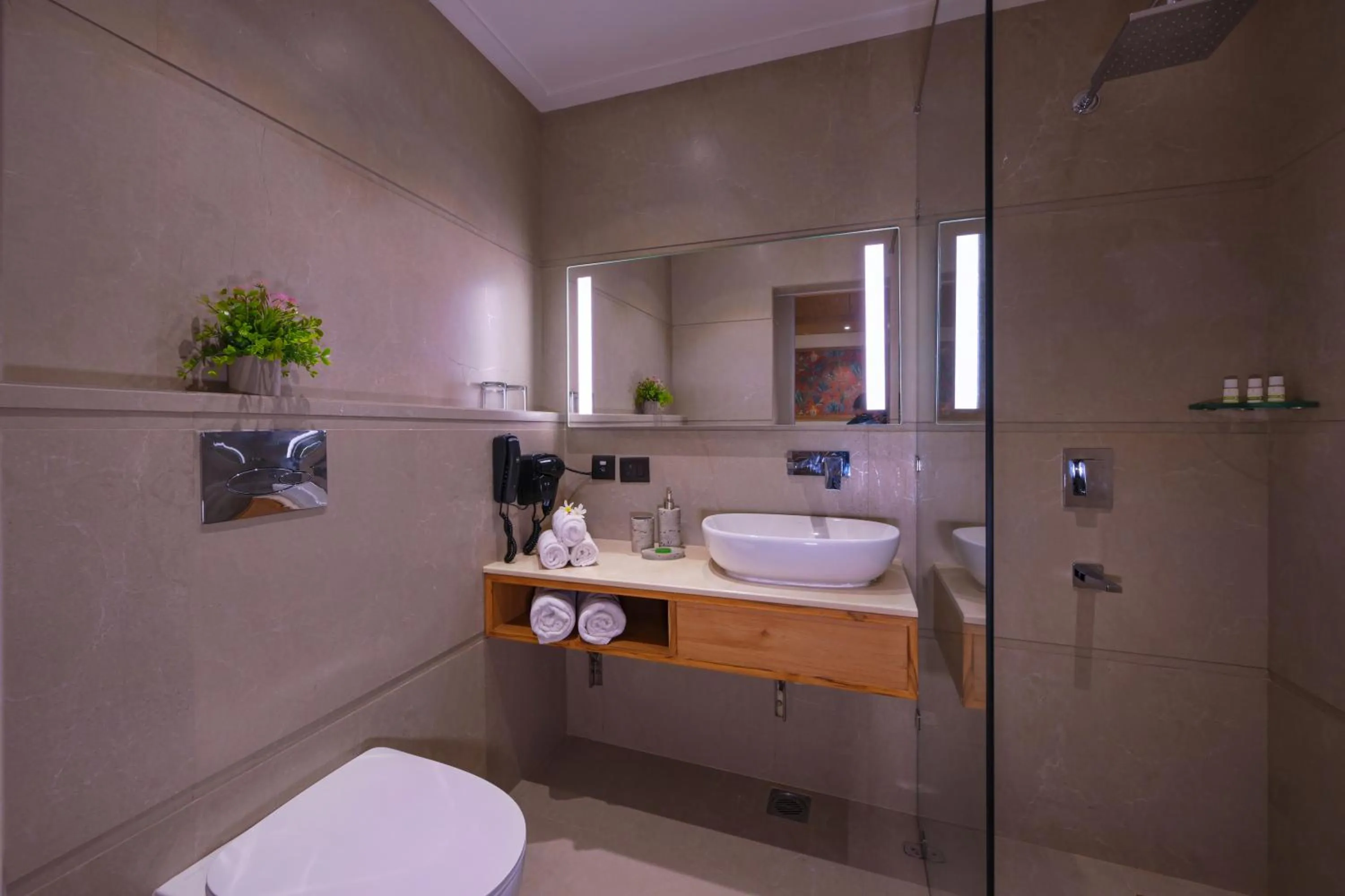 Bathroom in Royale Sarovar Portico Agra