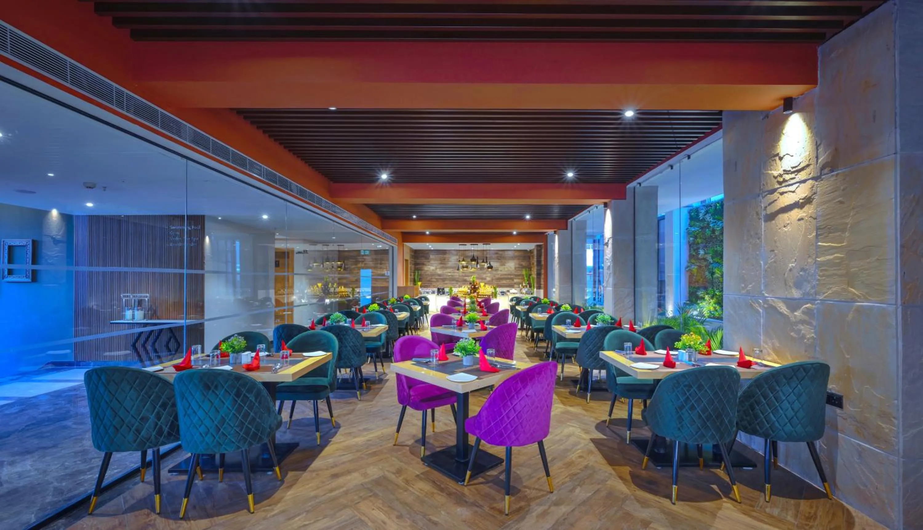 Restaurant/places to eat in Royale Sarovar Portico Agra