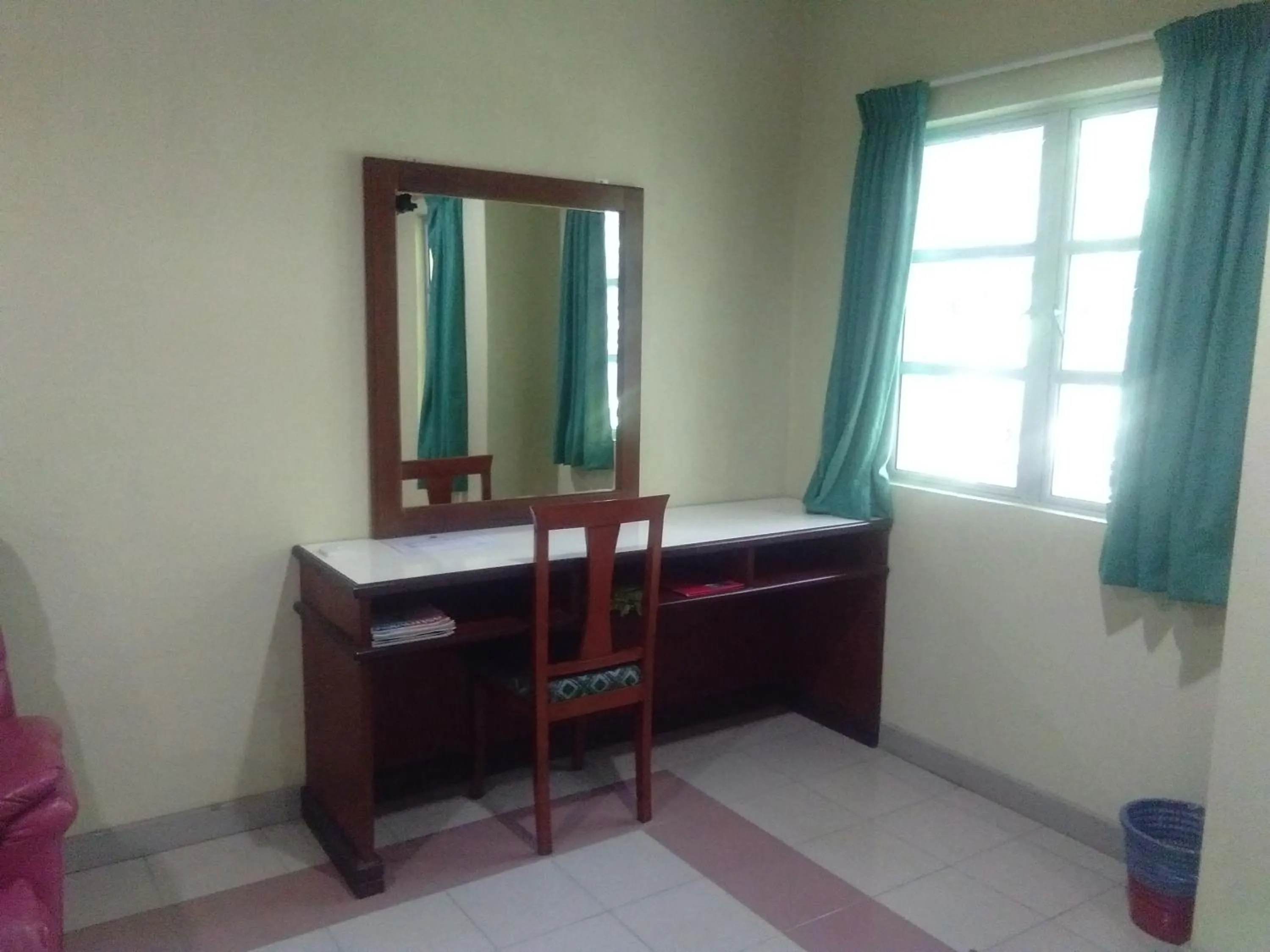 Area and facilities in Arwana Inn Tok Bali