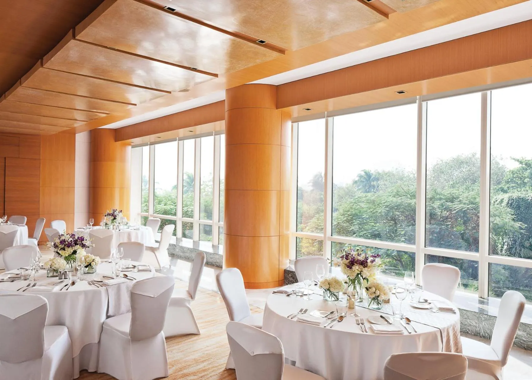 Banquet/Function facilities in Four Seasons Hotel Mumbai
