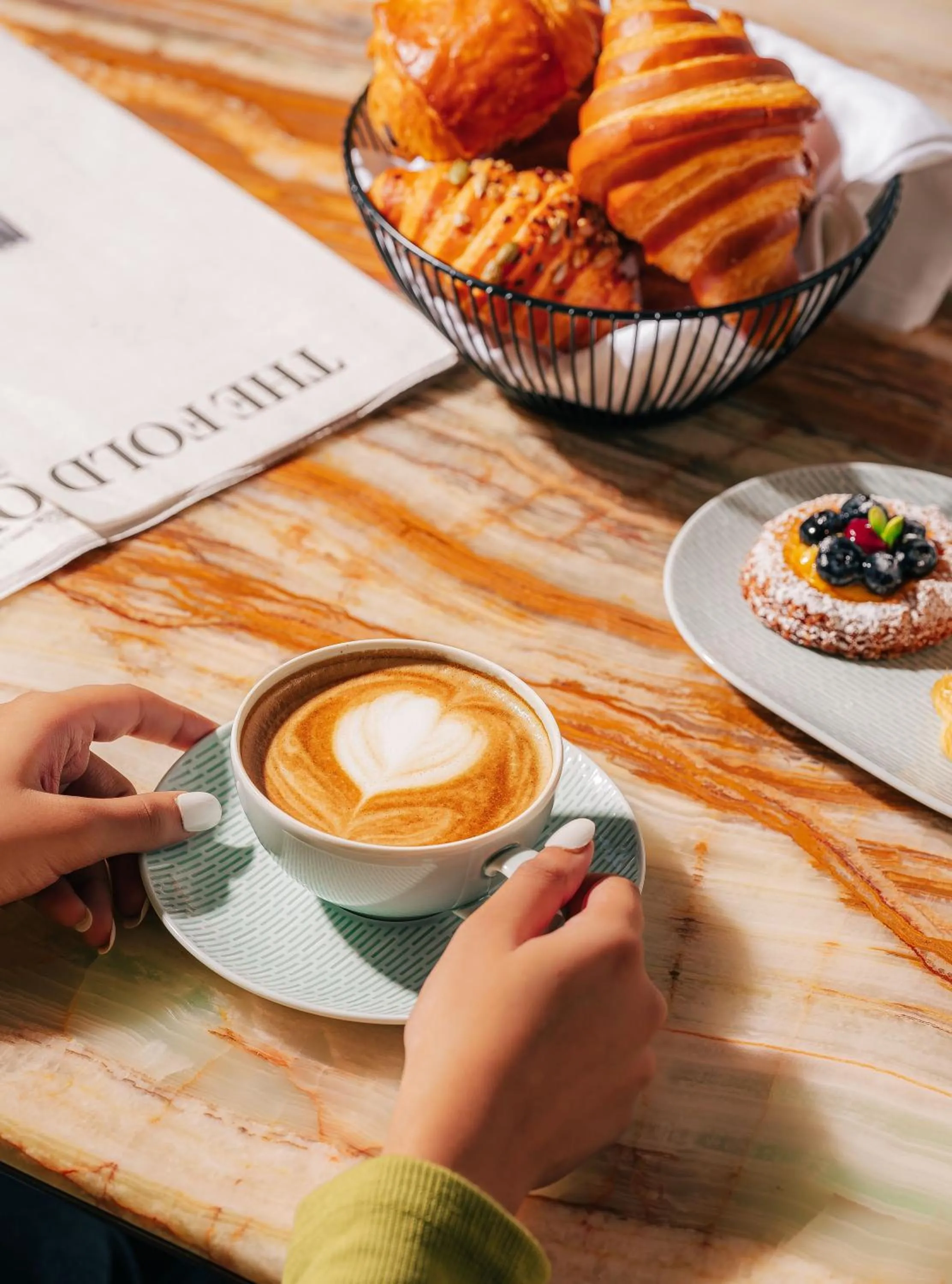 Food and drinks in Four Seasons Hotel Mumbai