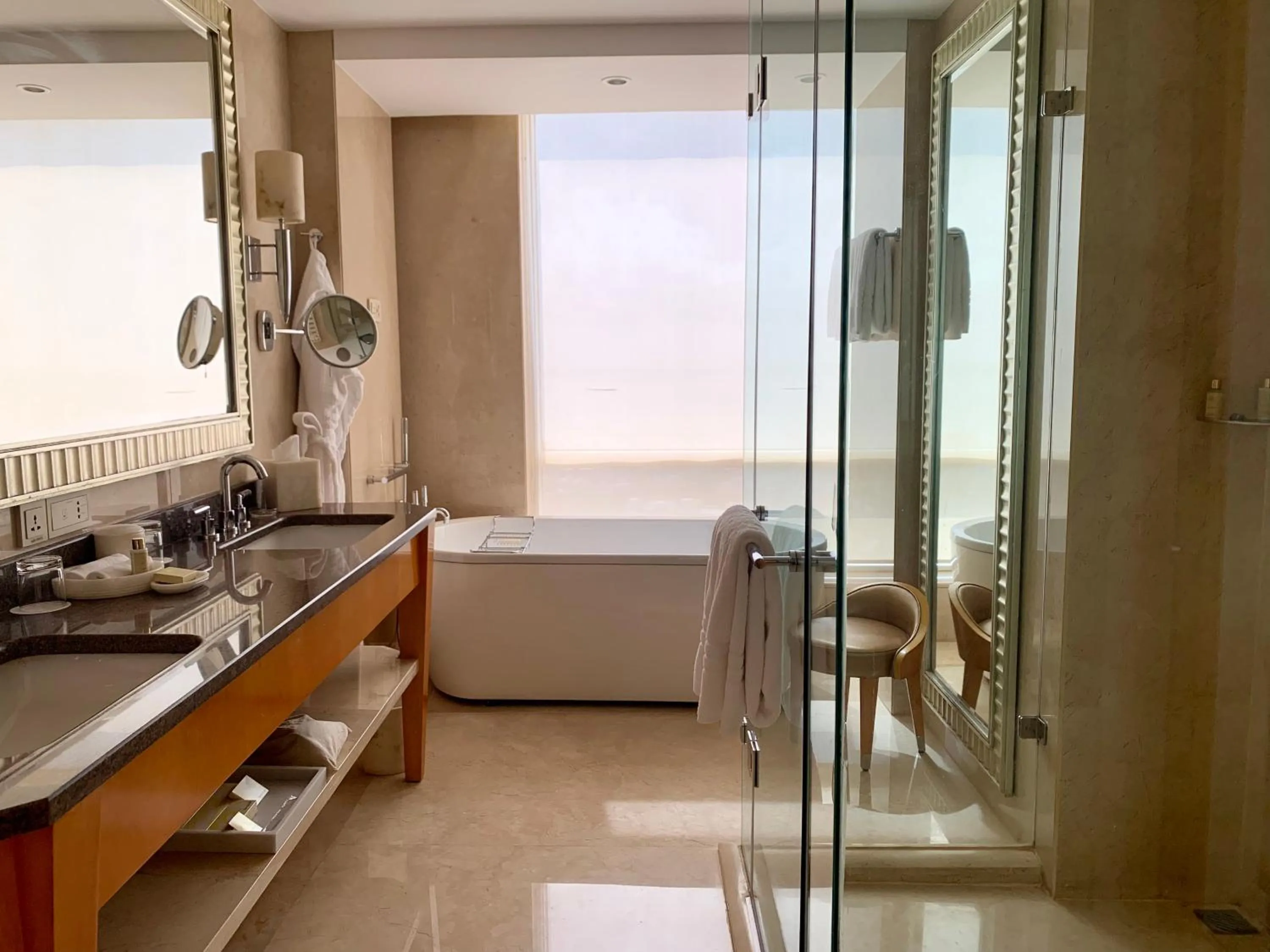 Bathroom in Four Seasons Hotel Mumbai