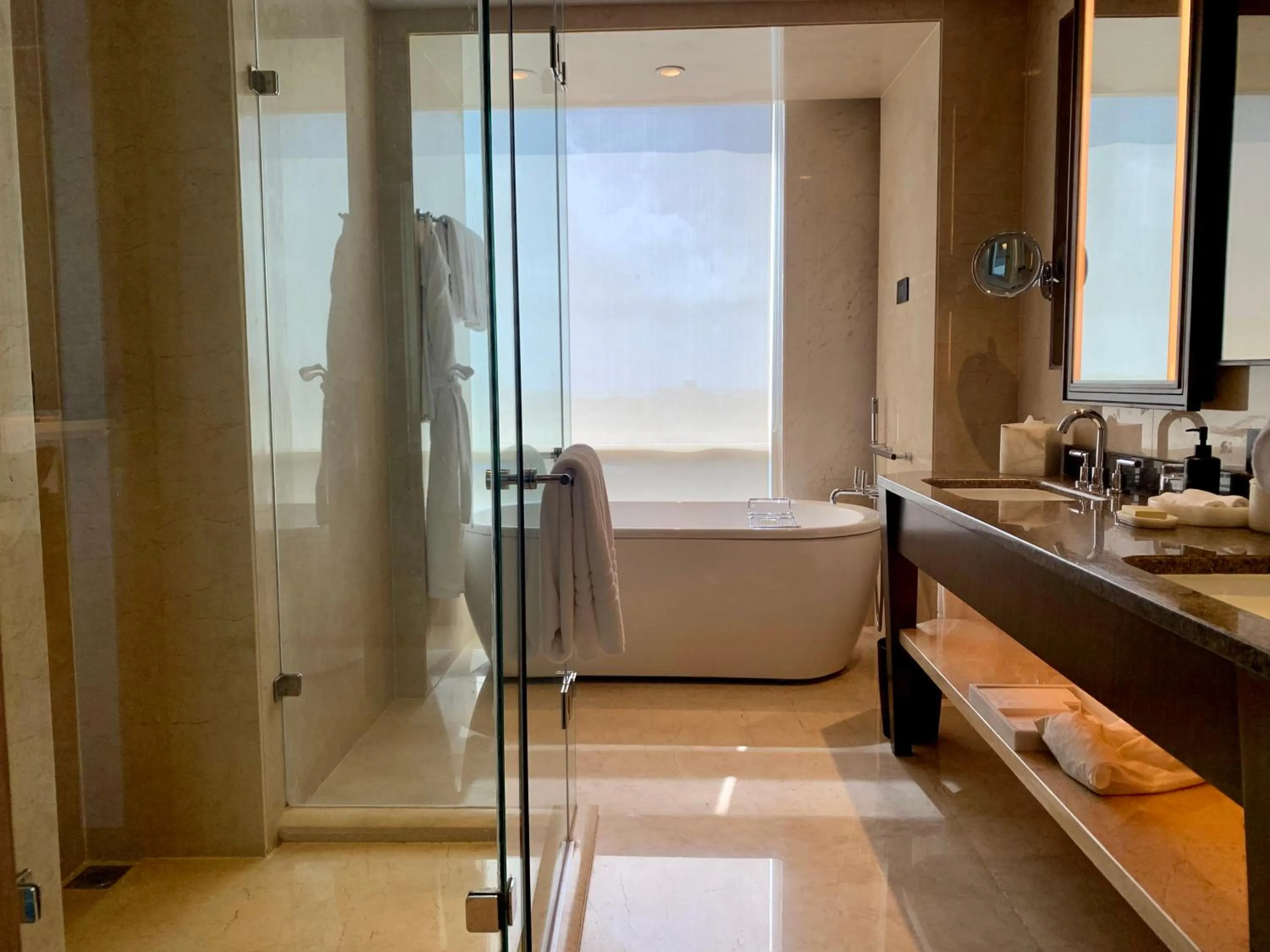 Bathroom in Four Seasons Hotel Mumbai